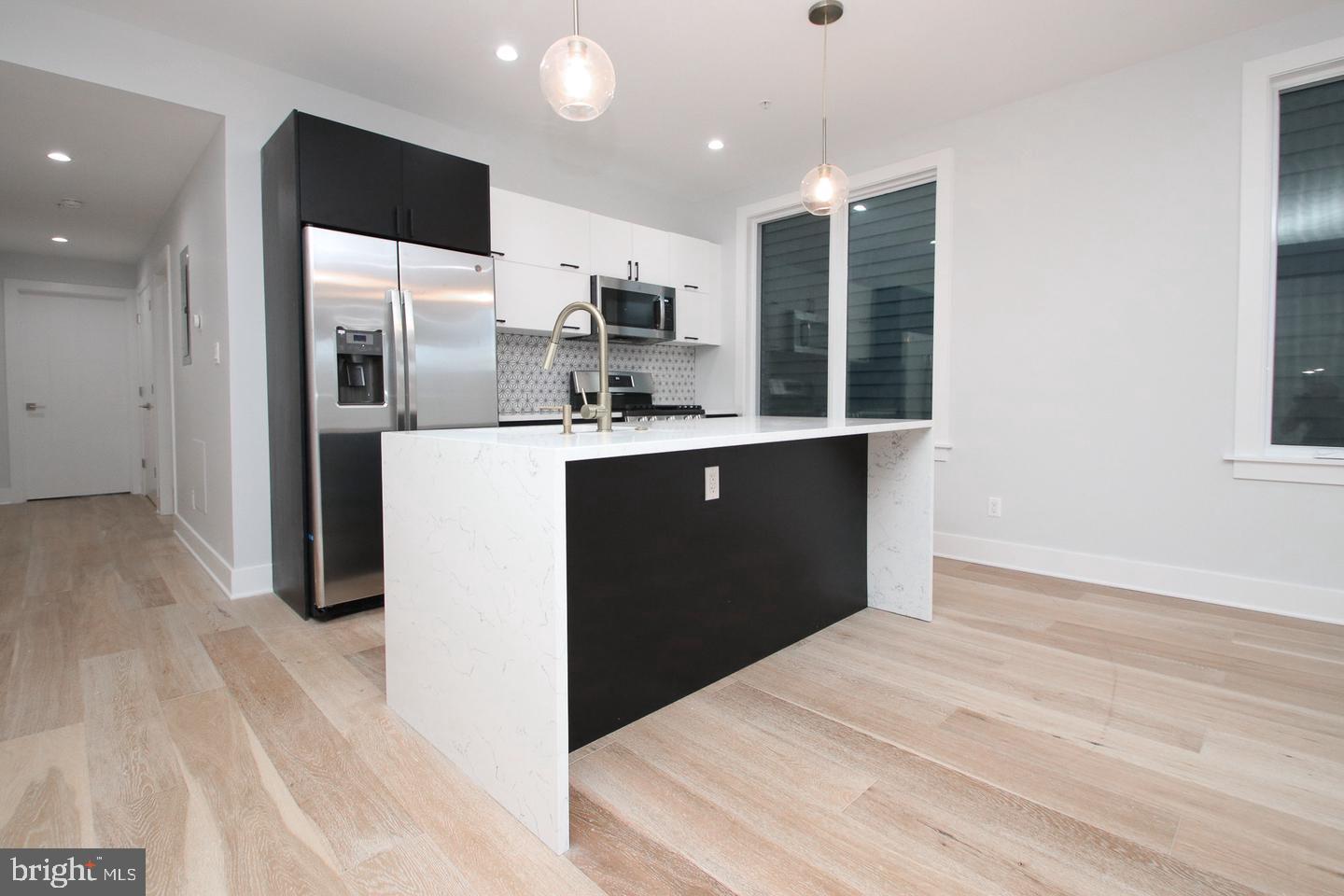 FAIRMOUNT - Residential Income