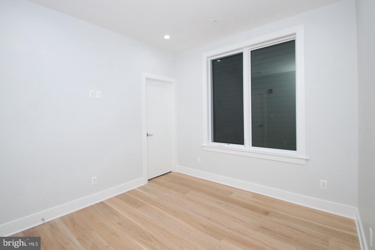 FAIRMOUNT - Residential Income