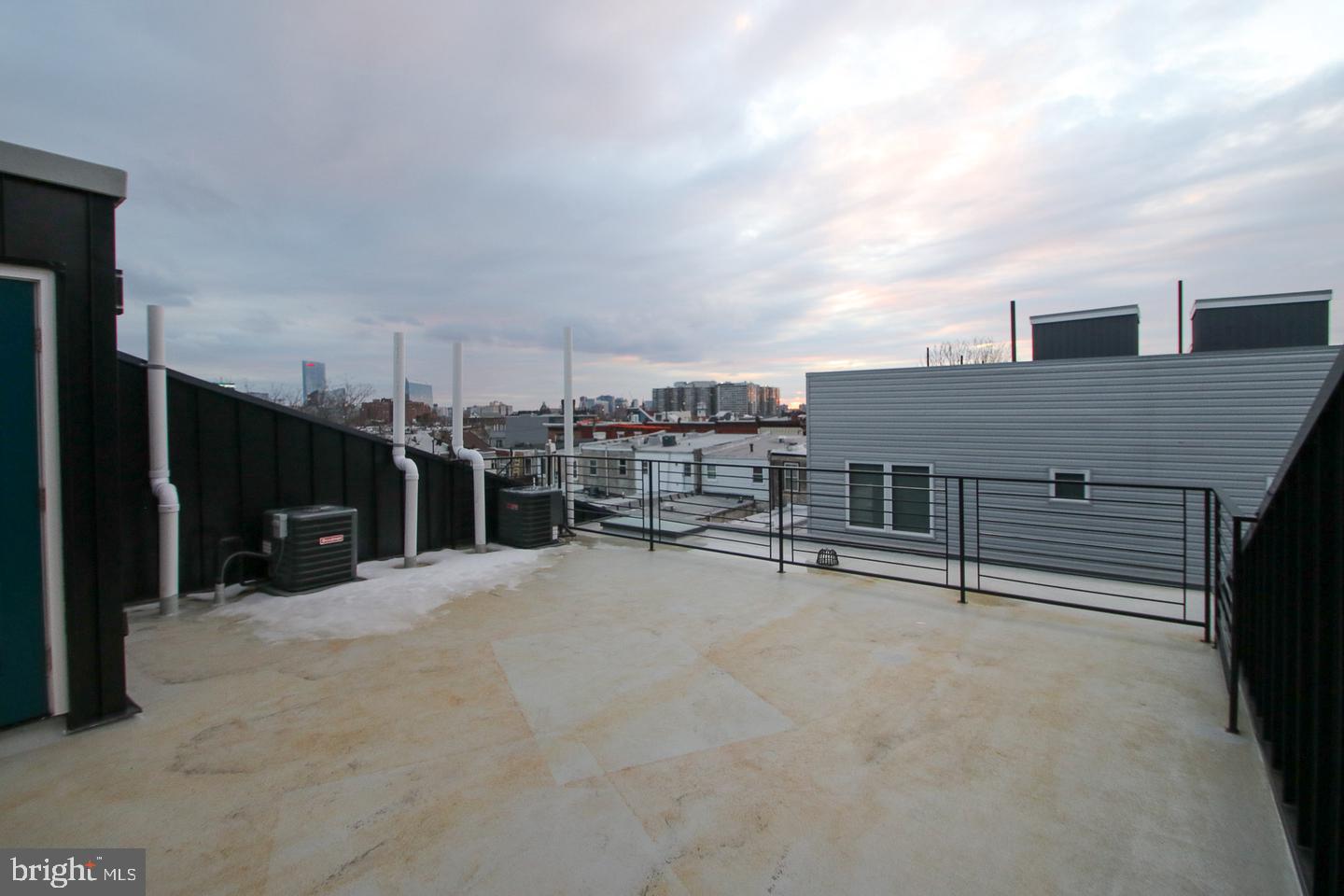 FAIRMOUNT - Residential Income