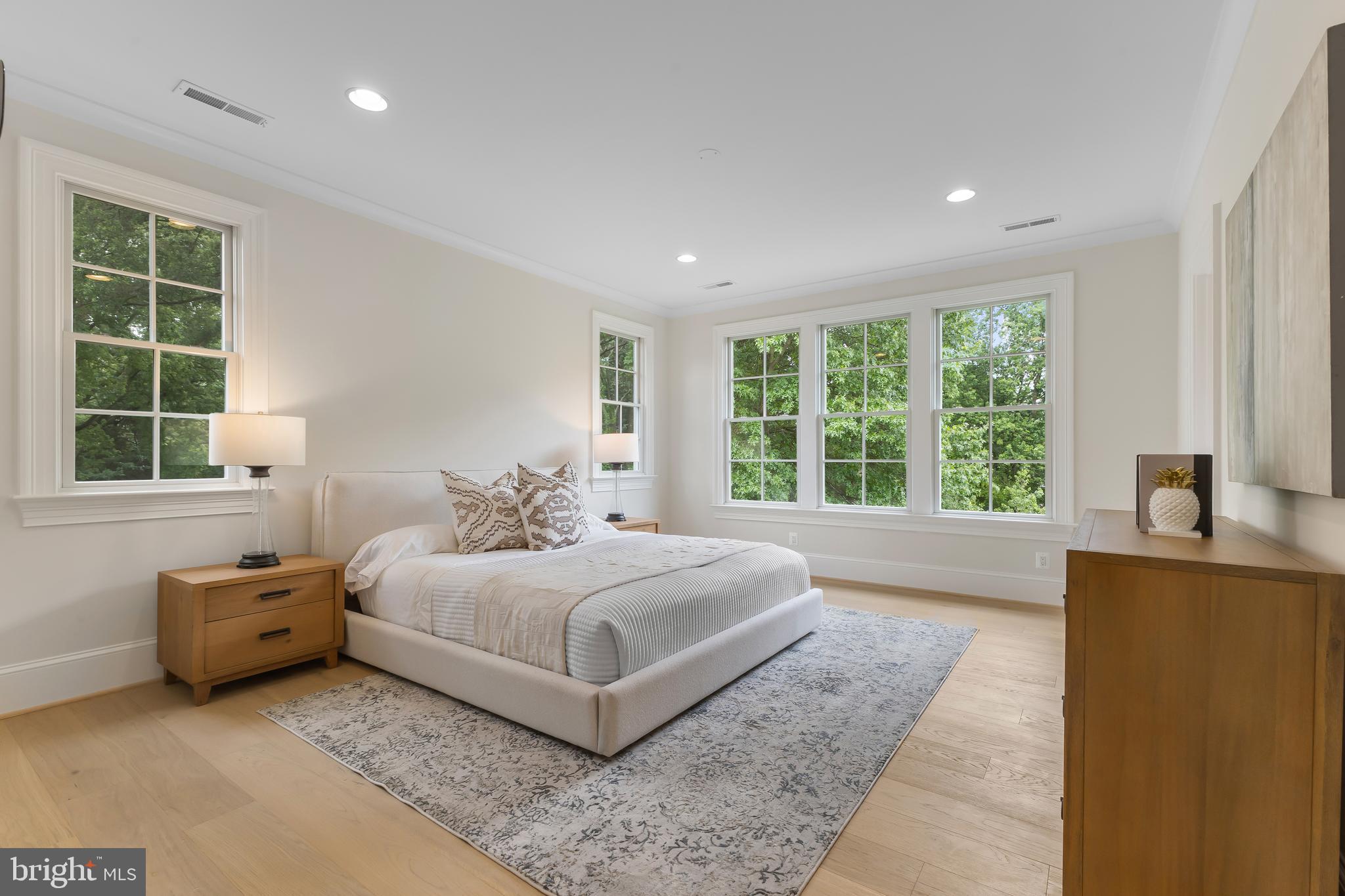 PLYMOUTH HAVEN - Residential
