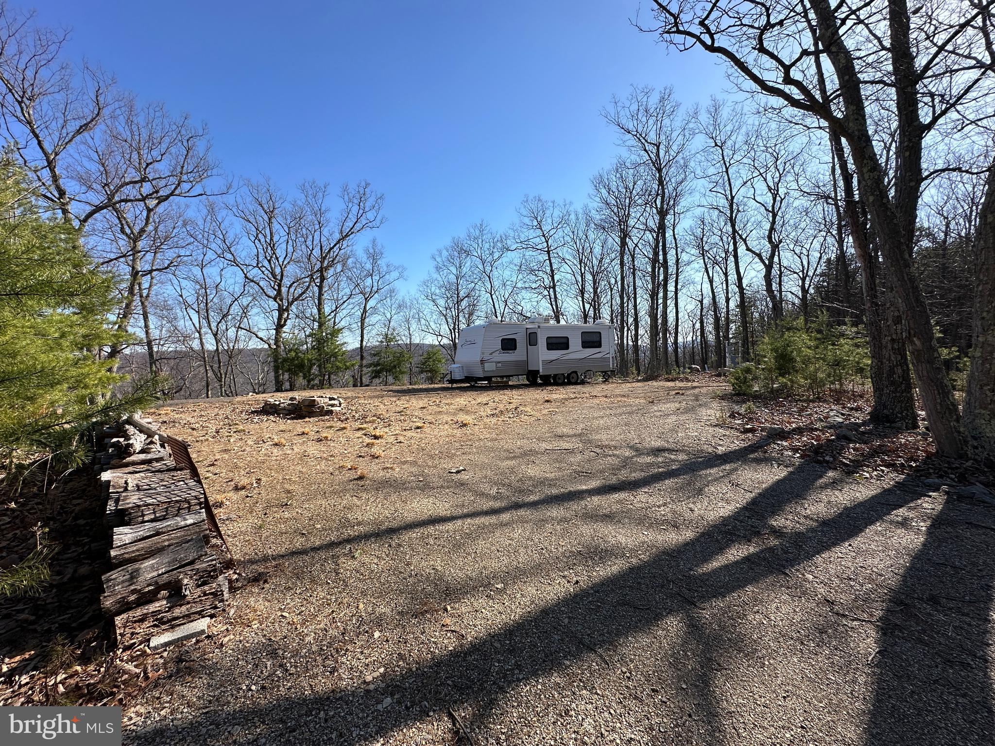 BLUFFS ON THE POTOMAC - Land