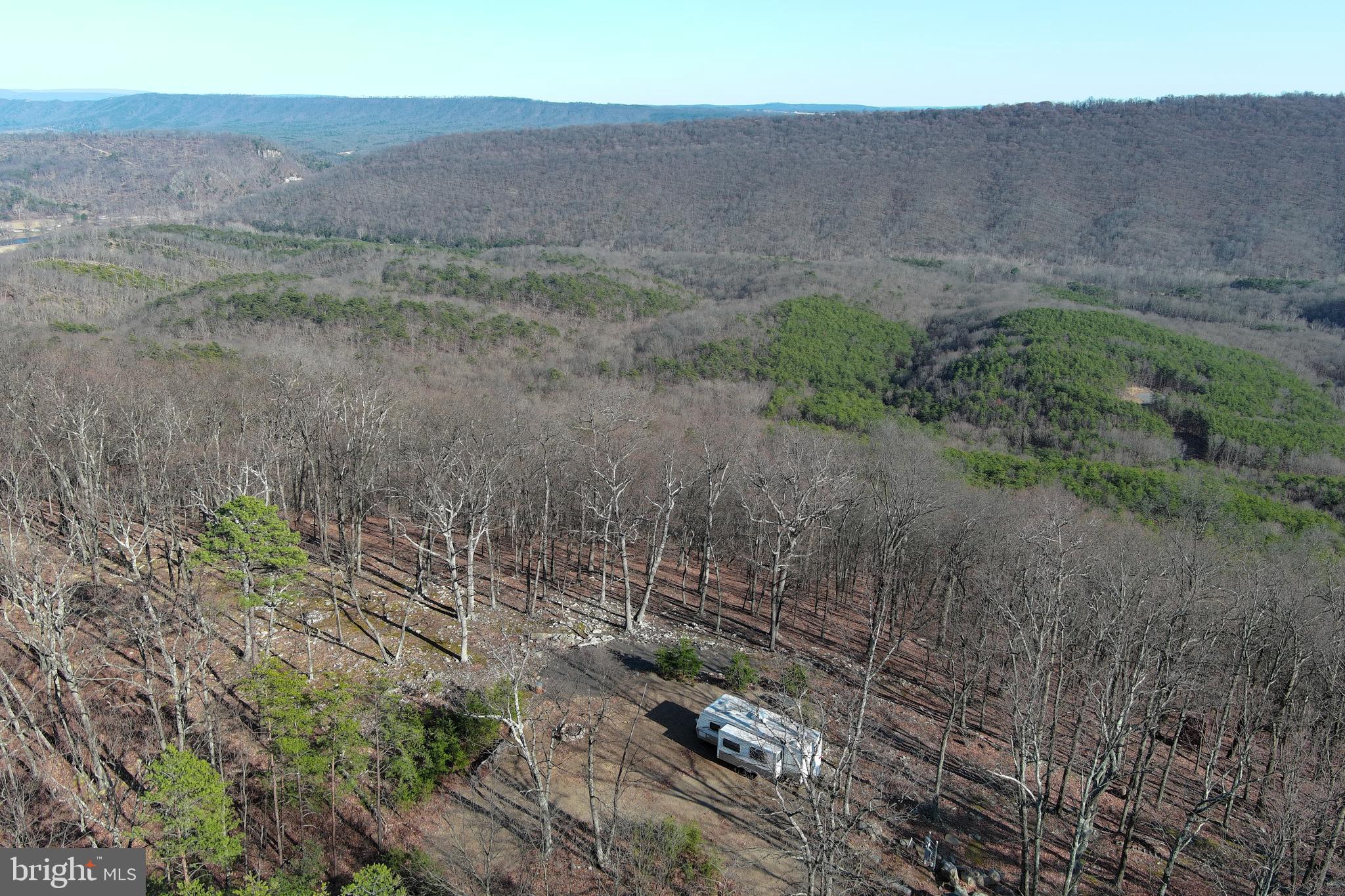 BLUFFS ON THE POTOMAC - Land
