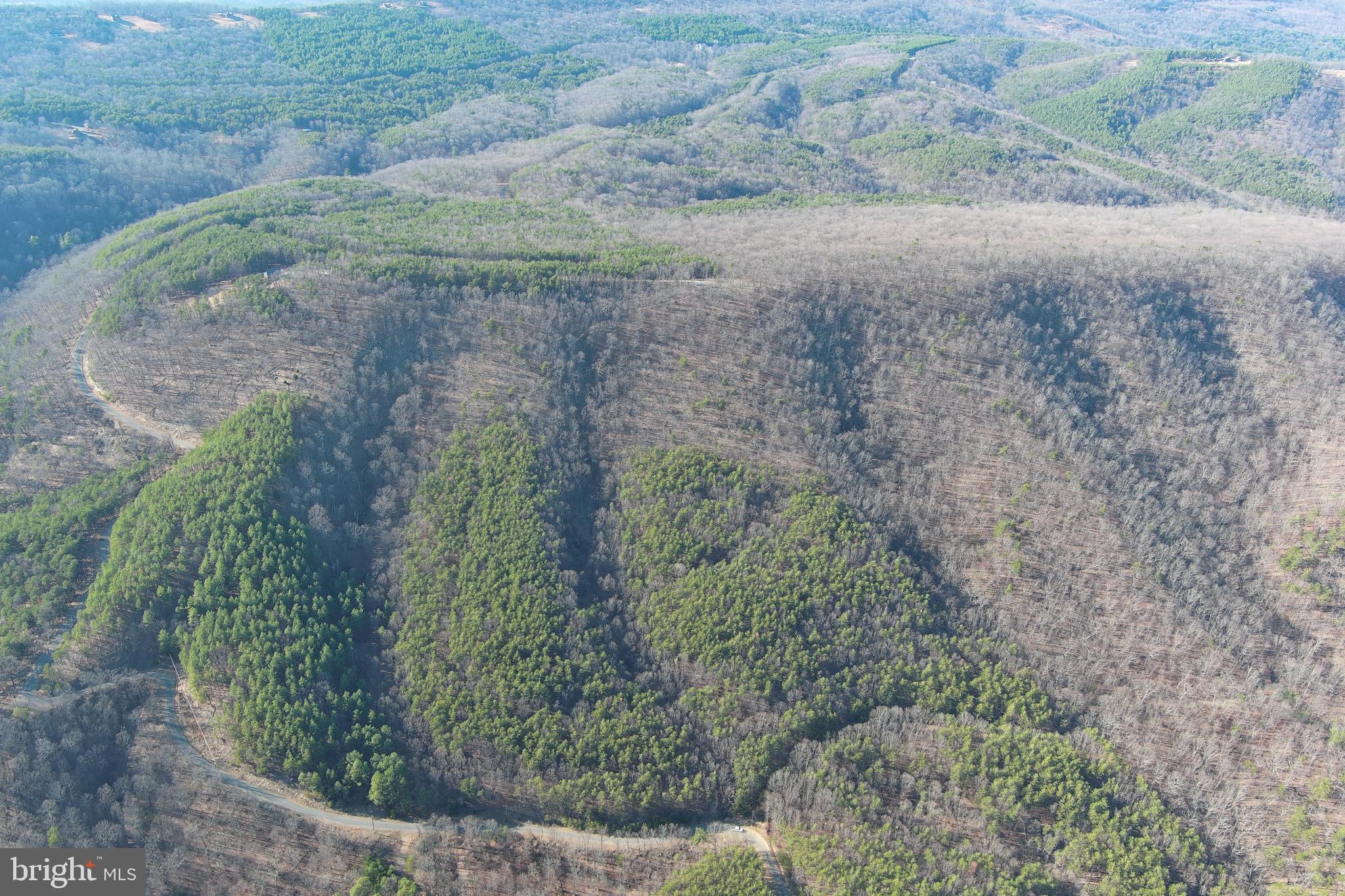 BLUFFS ON THE POTOMAC - Land