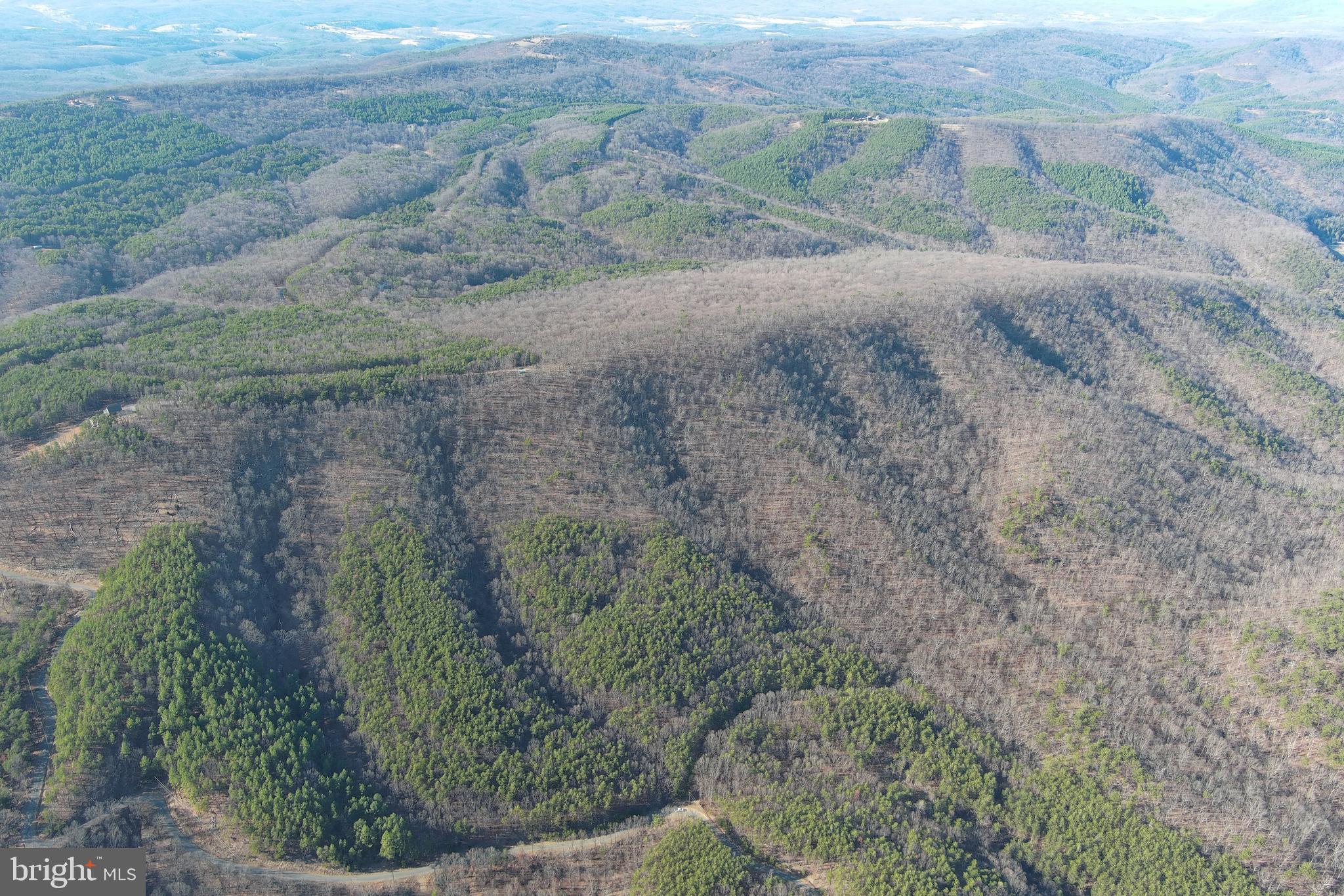 BLUFFS ON THE POTOMAC - Land