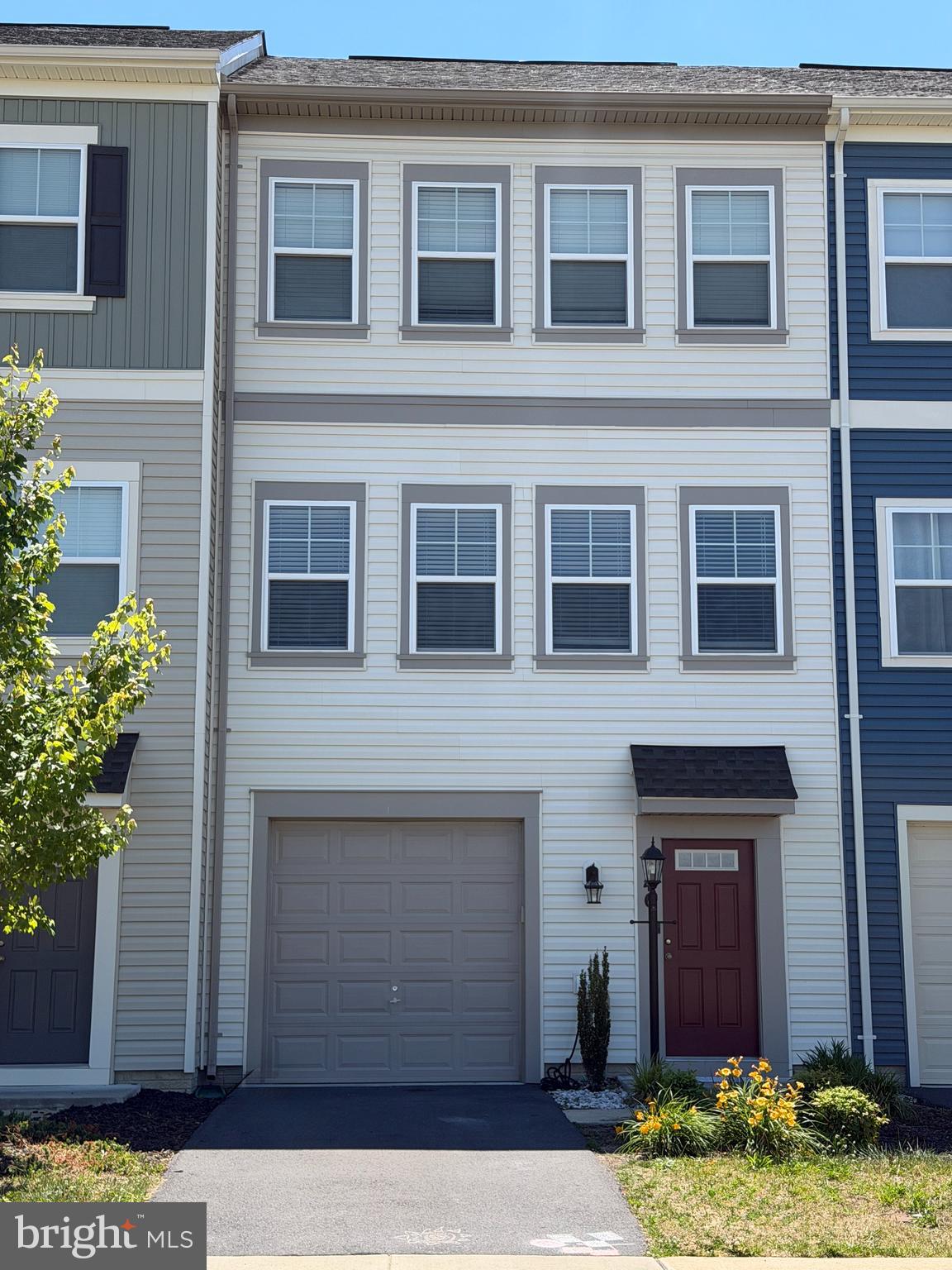 LOCATION LOCATION  LOCATION !!!!  In the sought-after resort-like community of Snowden Bridge, you'll have access to top-notch amenities .Step into comfort and style in this nearly new three-story townhome built in 2021. Boasting 3 spacious bedrooms and 2  bath, and an open-concept l flows from kitchen to dinning to living room with large windows, this home is perfectly designed for both living and entertaining. An oversized Island ideal for casual mornings or dinner parties