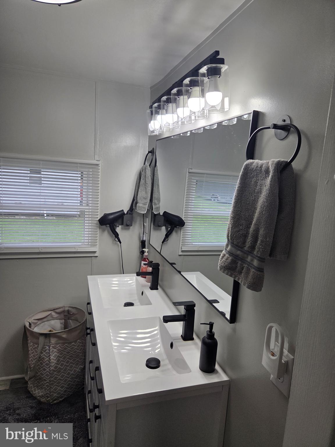 WILLOW GROVE - Residential