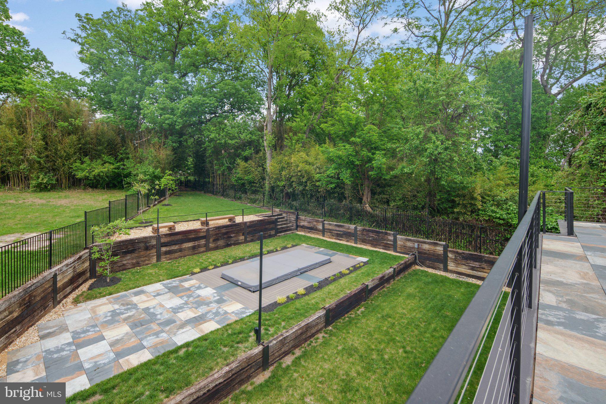 PIMMIT HILLS - Residential
