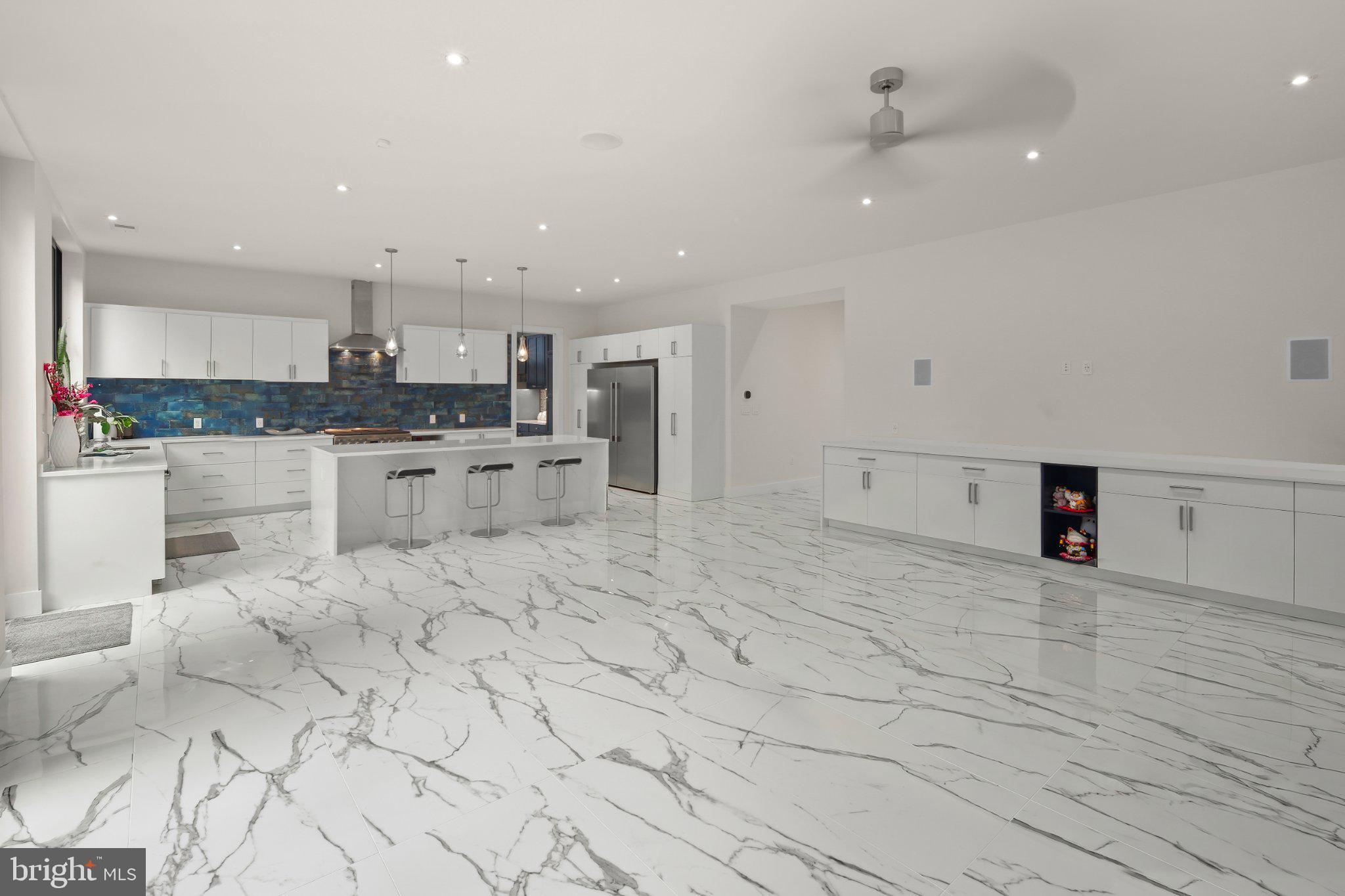 PIMMIT HILLS - Residential
