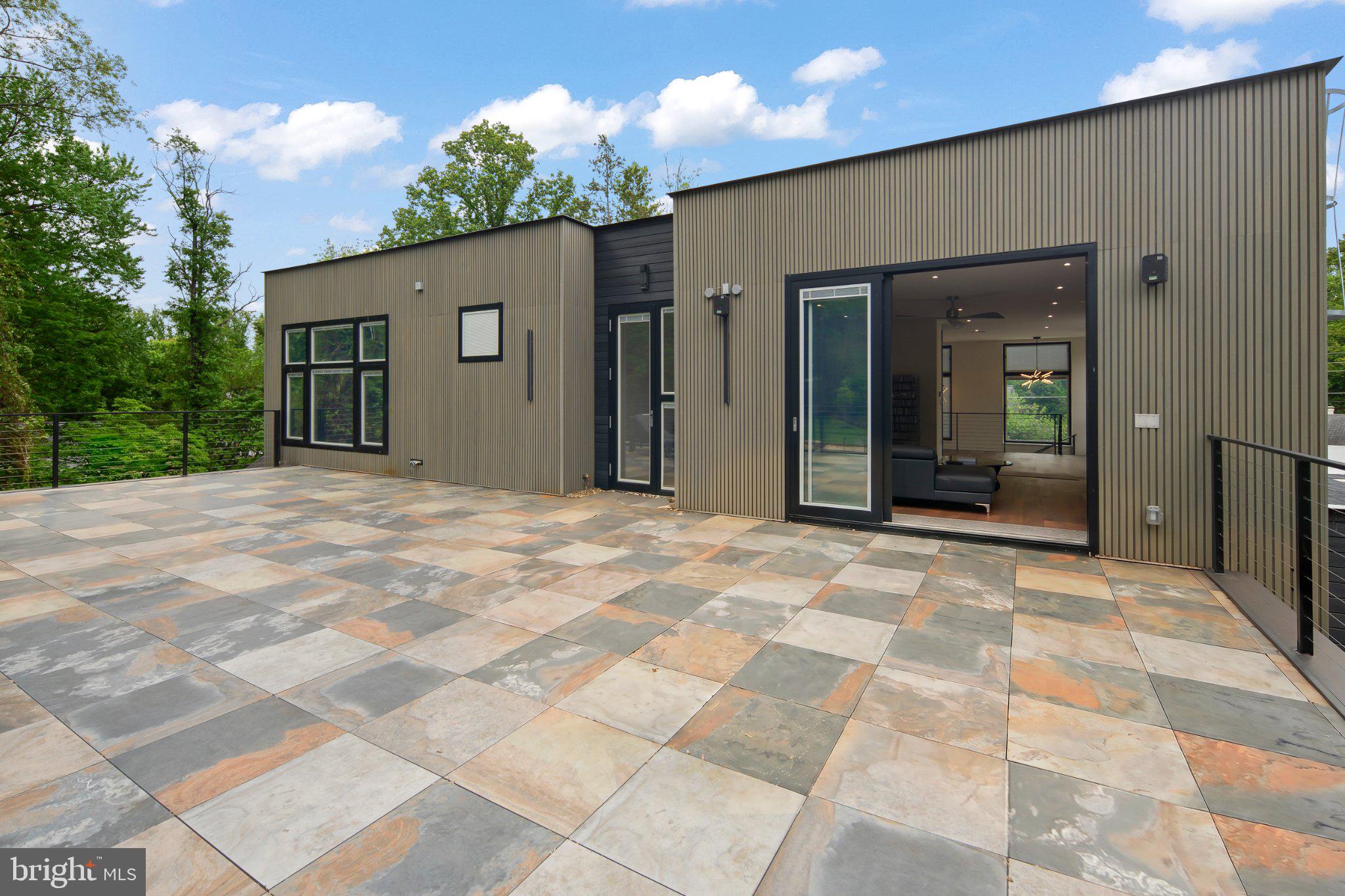 PIMMIT HILLS - Residential