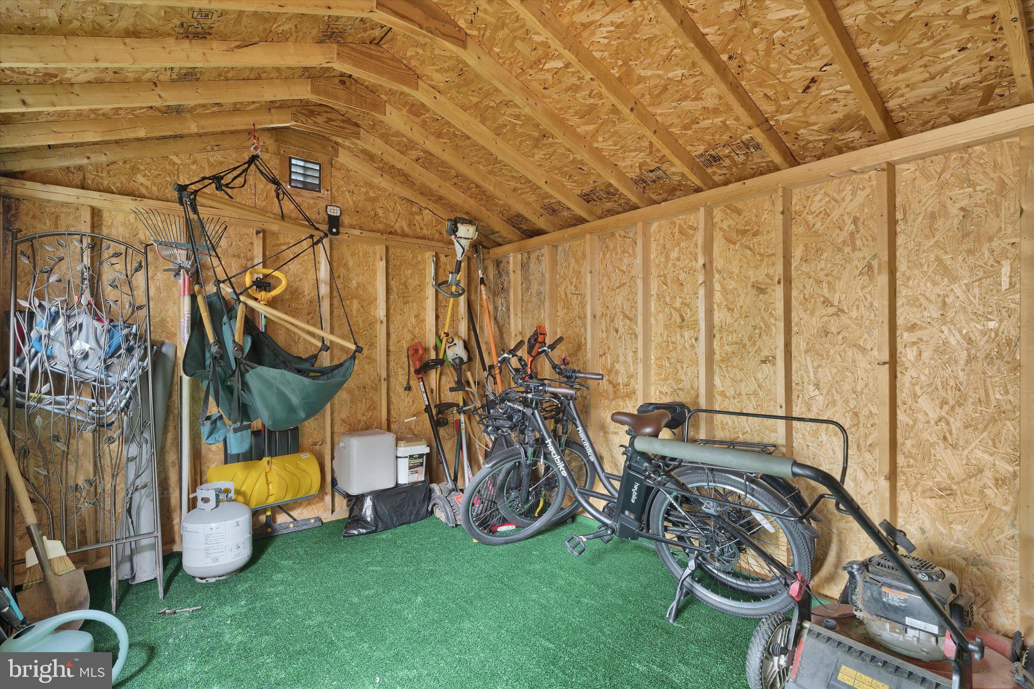 ROLLING MEADOWS - Residential