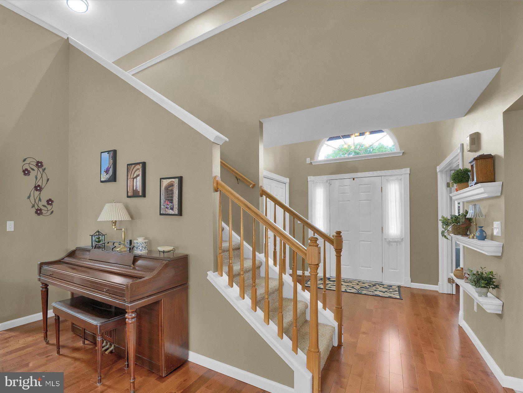 ROLLING MEADOWS - Residential