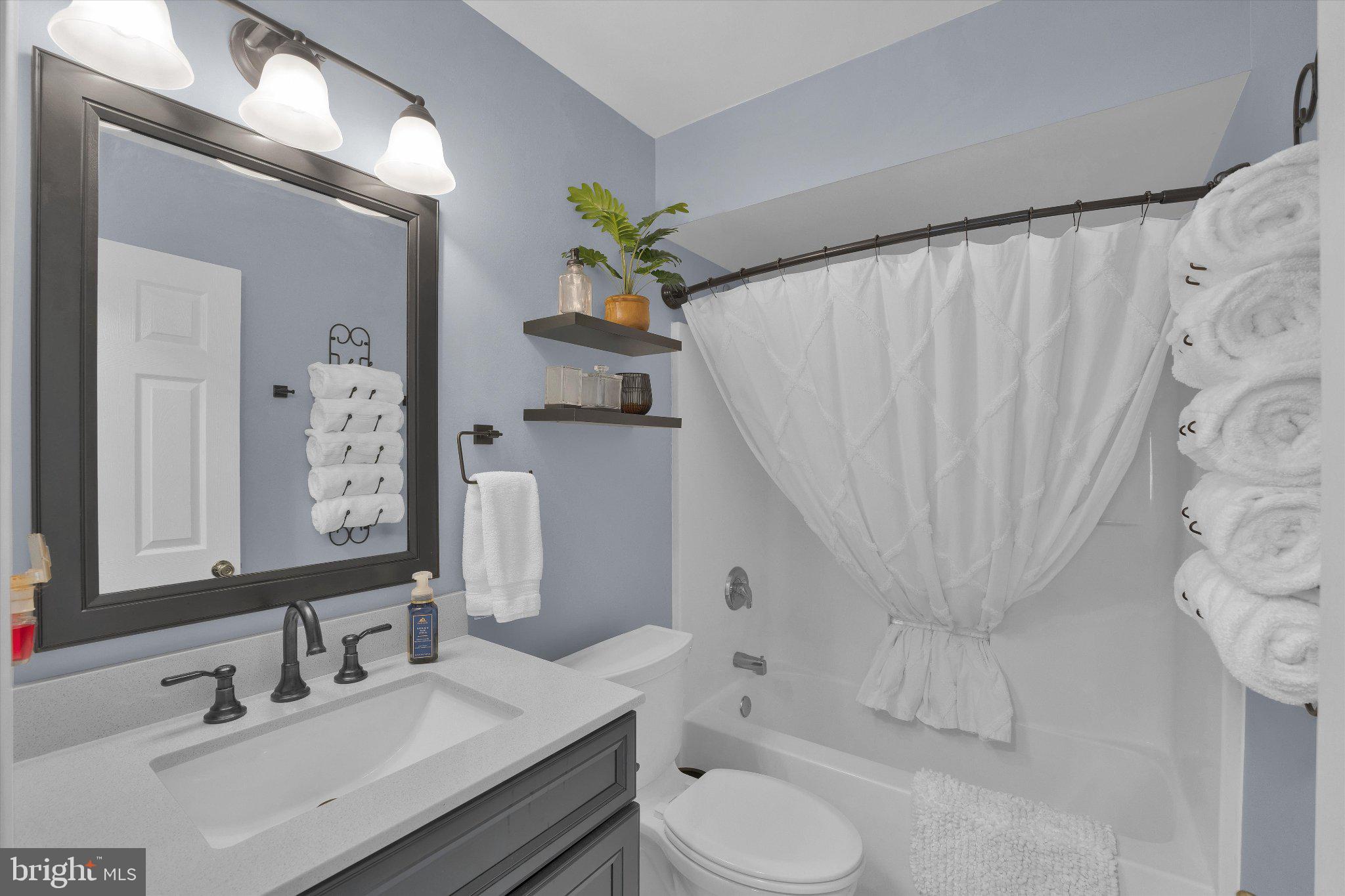 ROLLING MEADOWS - Residential