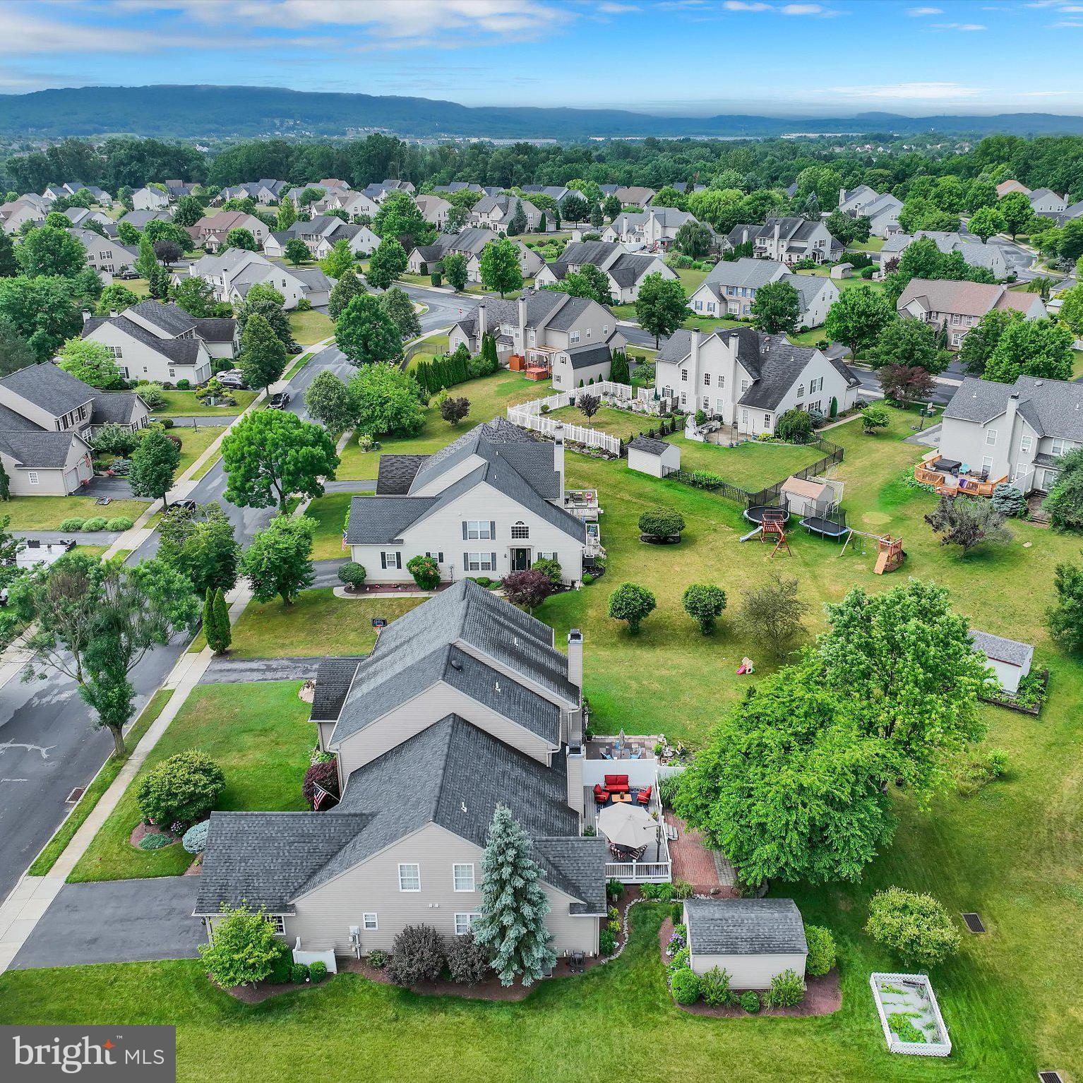 ROLLING MEADOWS - Residential