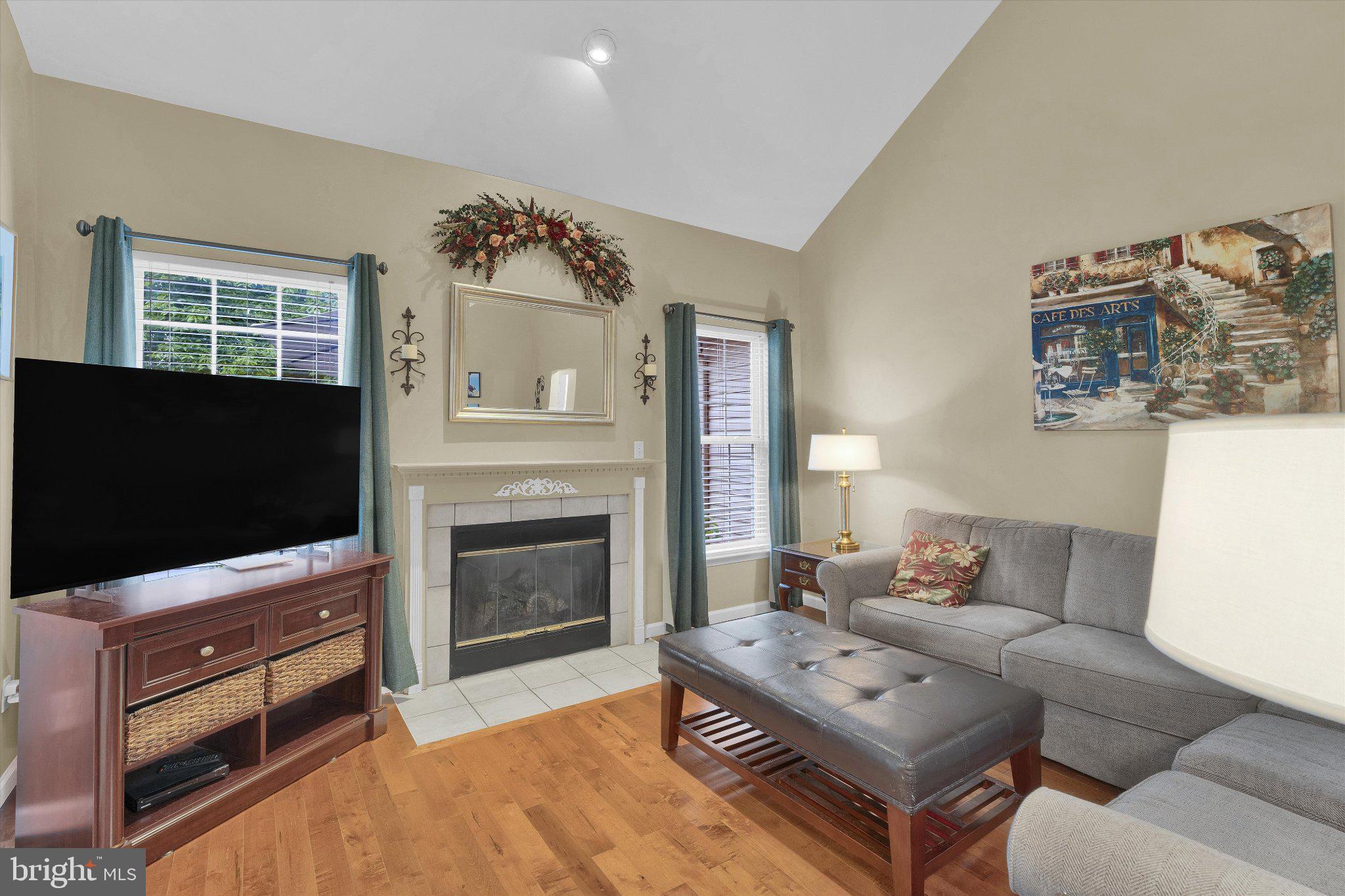 ROLLING MEADOWS - Residential
