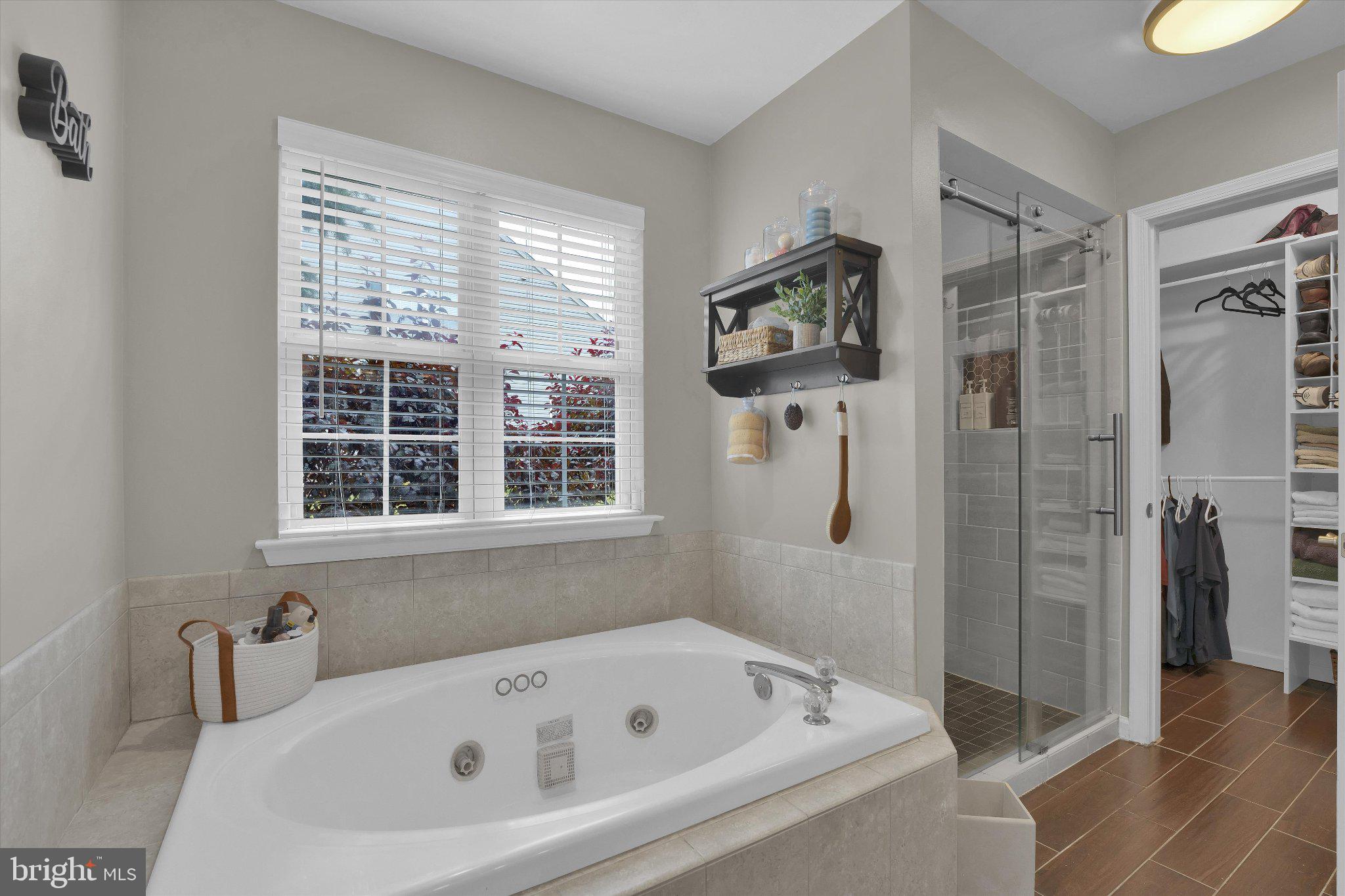 ROLLING MEADOWS - Residential