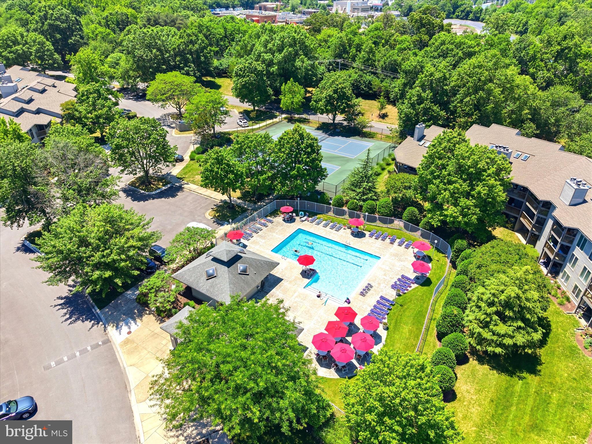 CHESAPEAKE HARBOUR - Residential