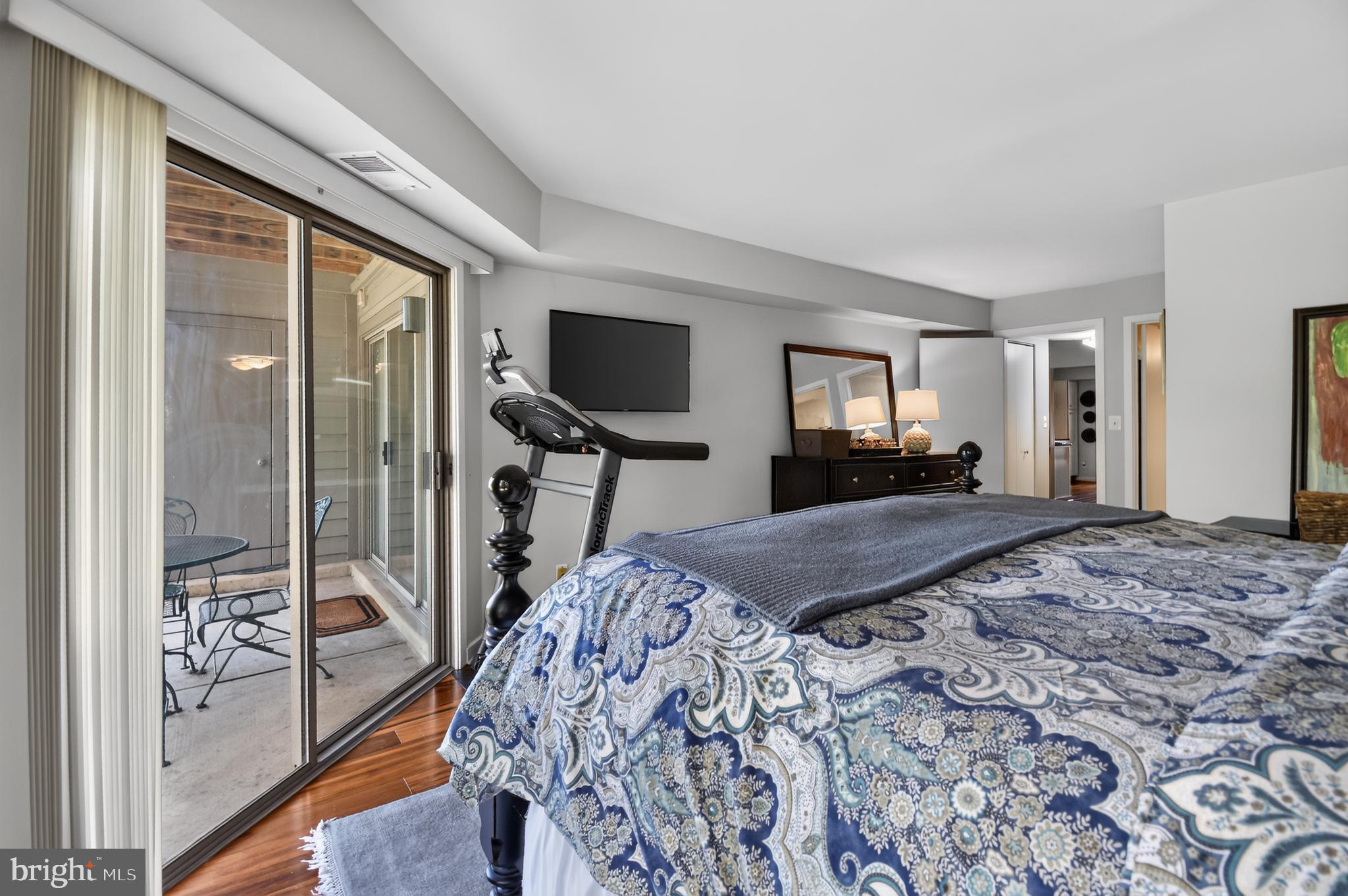 CHESAPEAKE HARBOUR - Residential