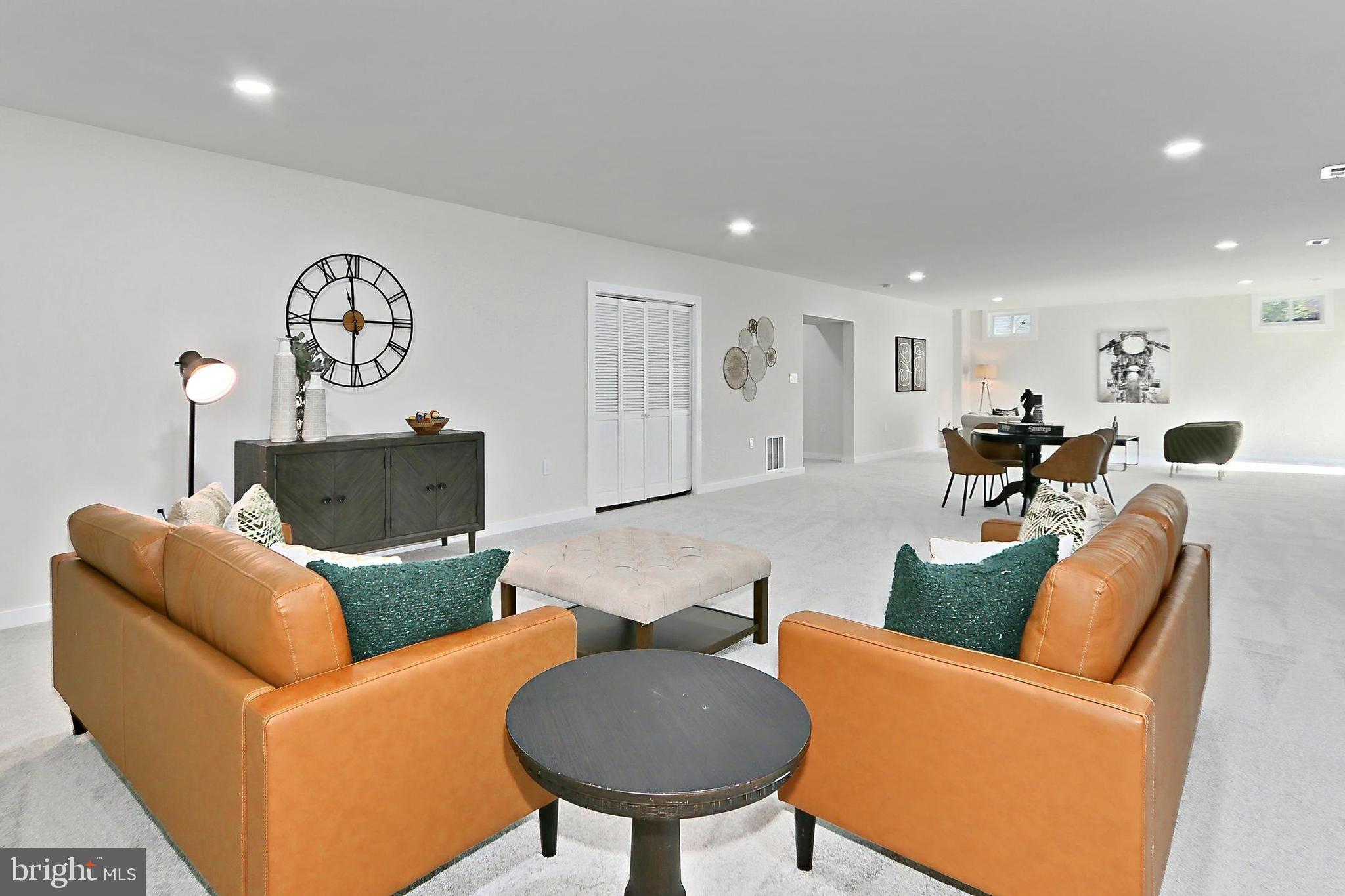NEAR FALLS CHURCH - Residential