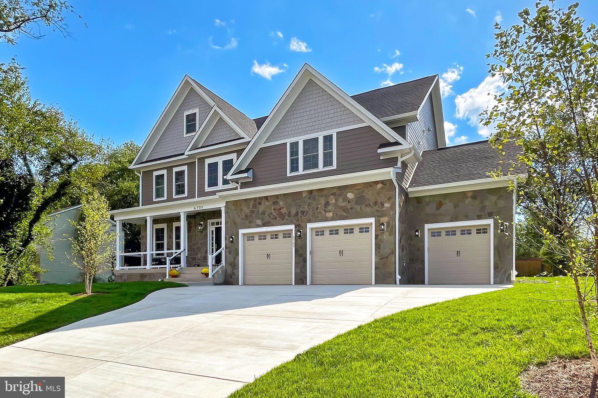 NEAR FALLS CHURCH - Residential