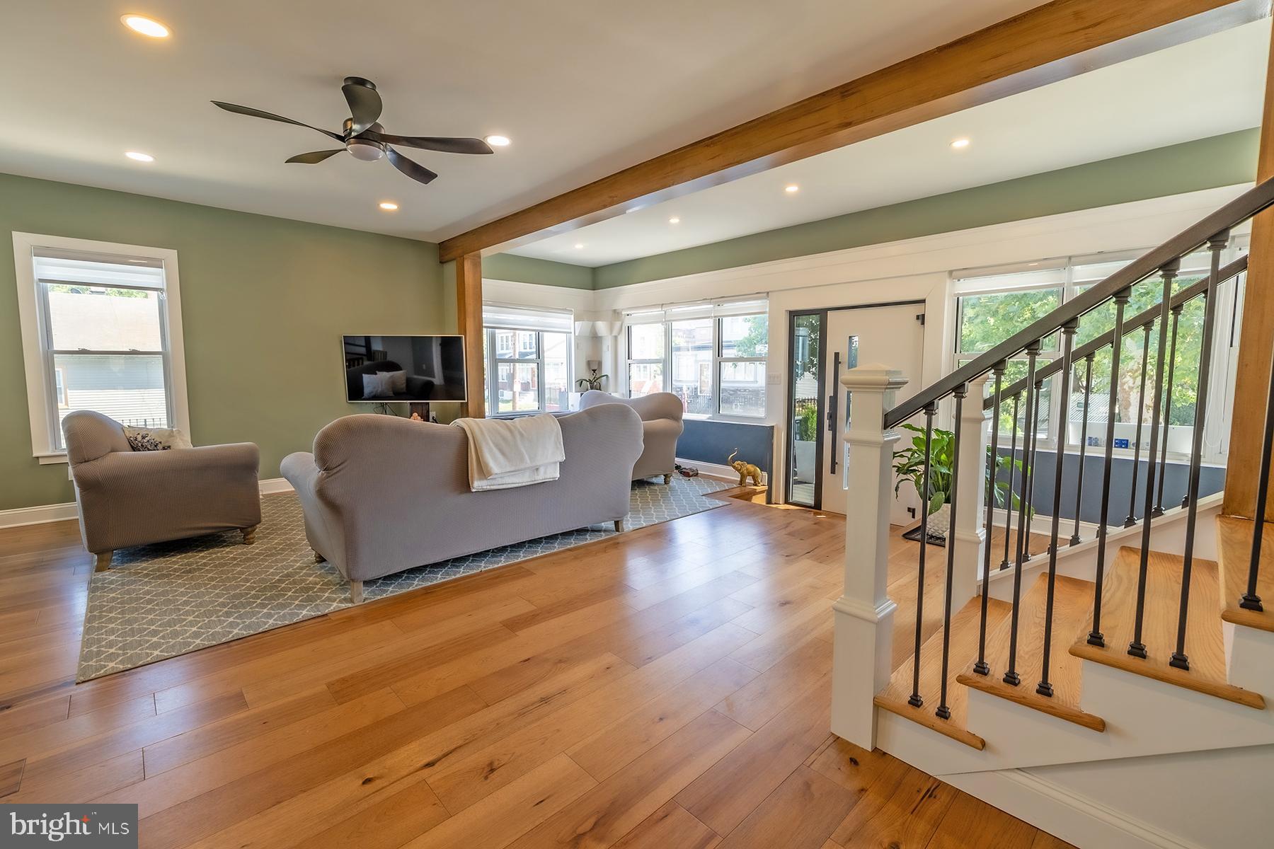 LAWNDALE - Residential