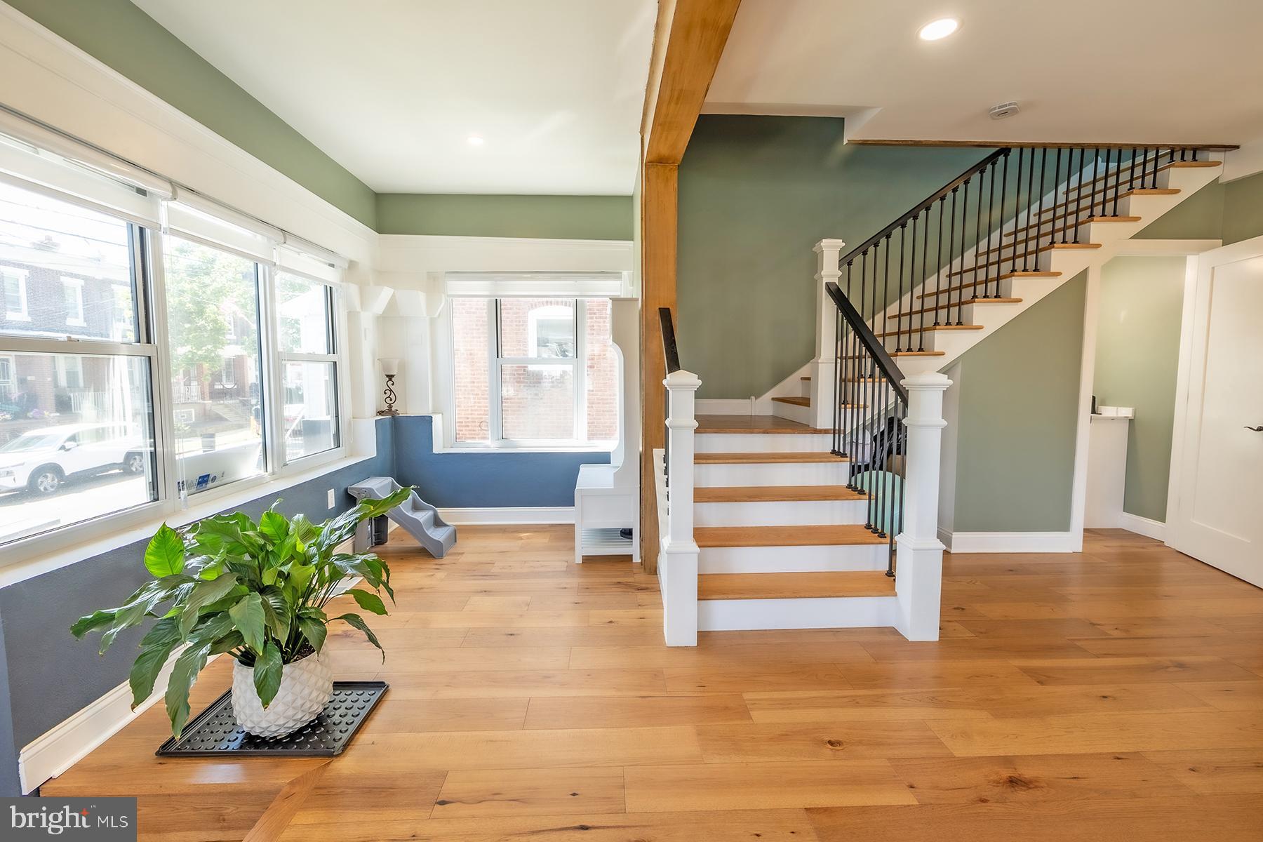 LAWNDALE - Residential