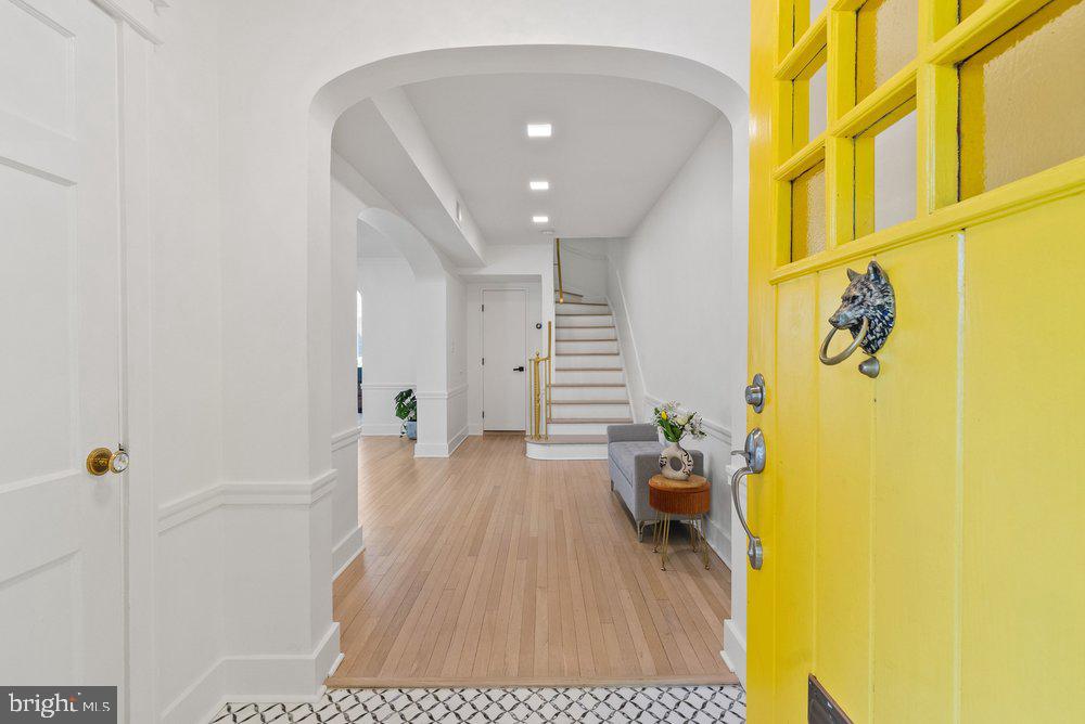 FOXHALL VILLAGE - Residential