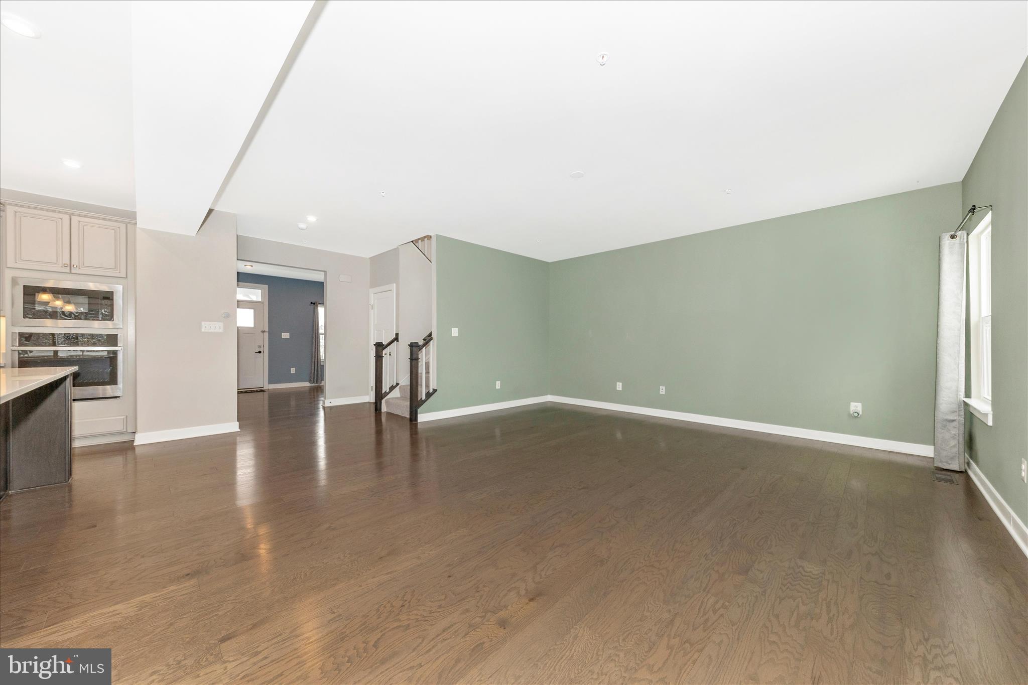 WOODBOURNE MANOR - Residential