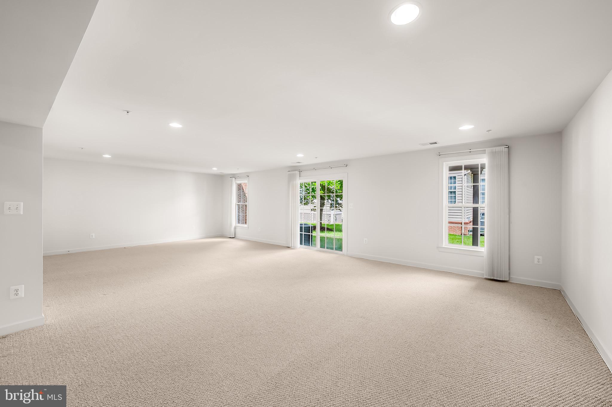 ELLICOTT MEADOWS - Residential