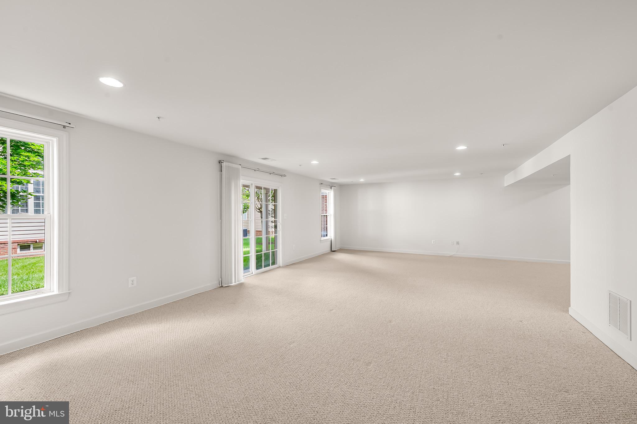 ELLICOTT MEADOWS - Residential