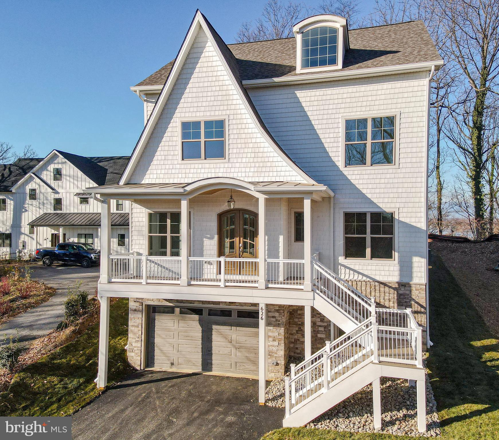 ROUND BAY - Residential