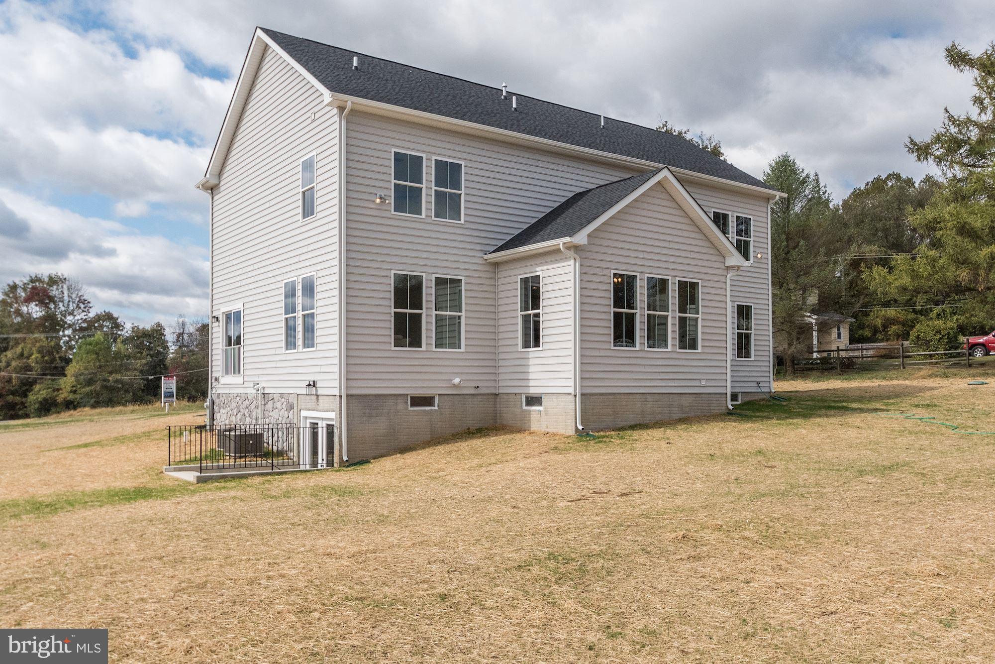 OAKDALE WOODS - Residential