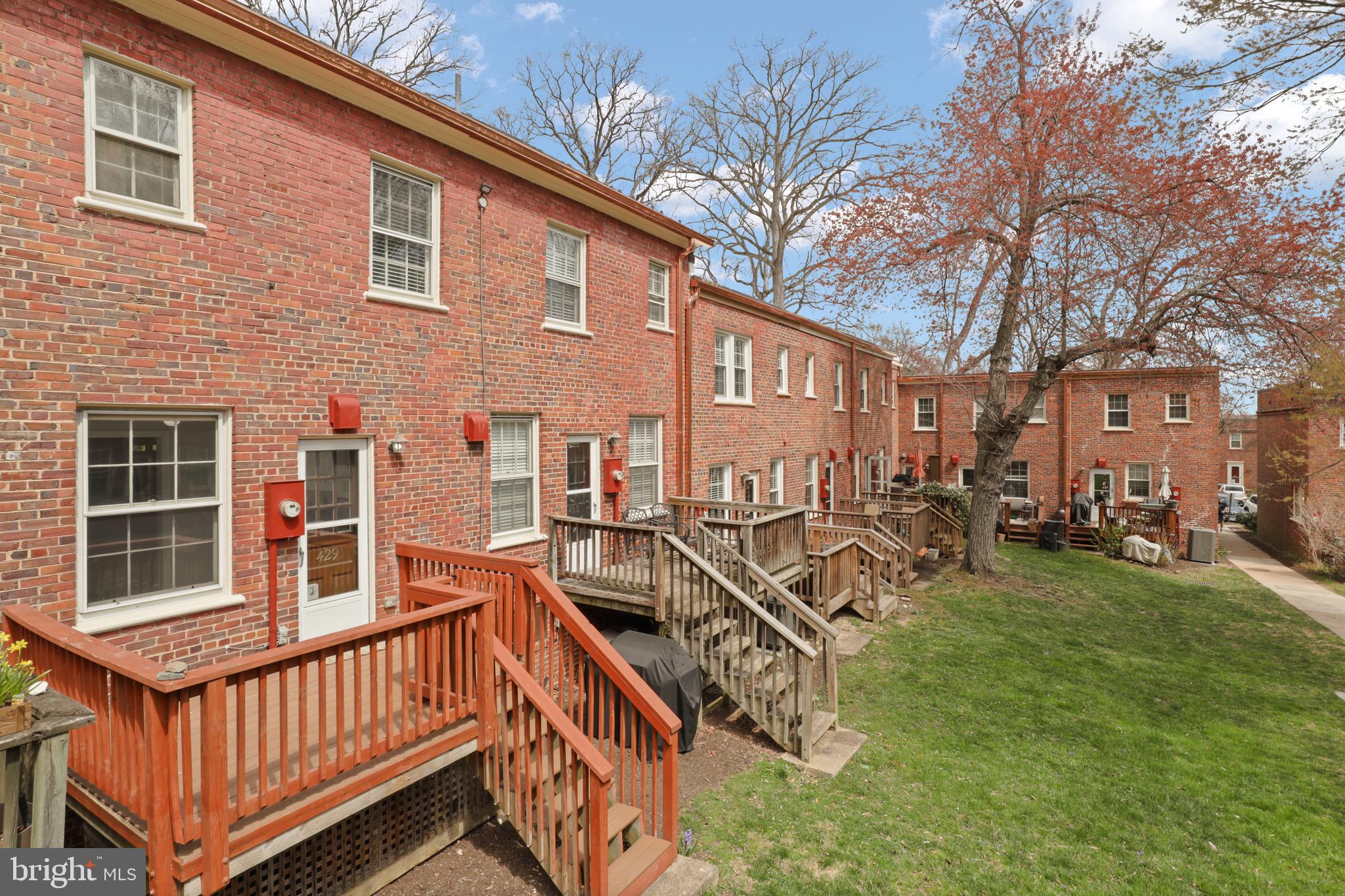 ARLINGTON VILLAGE - Residential