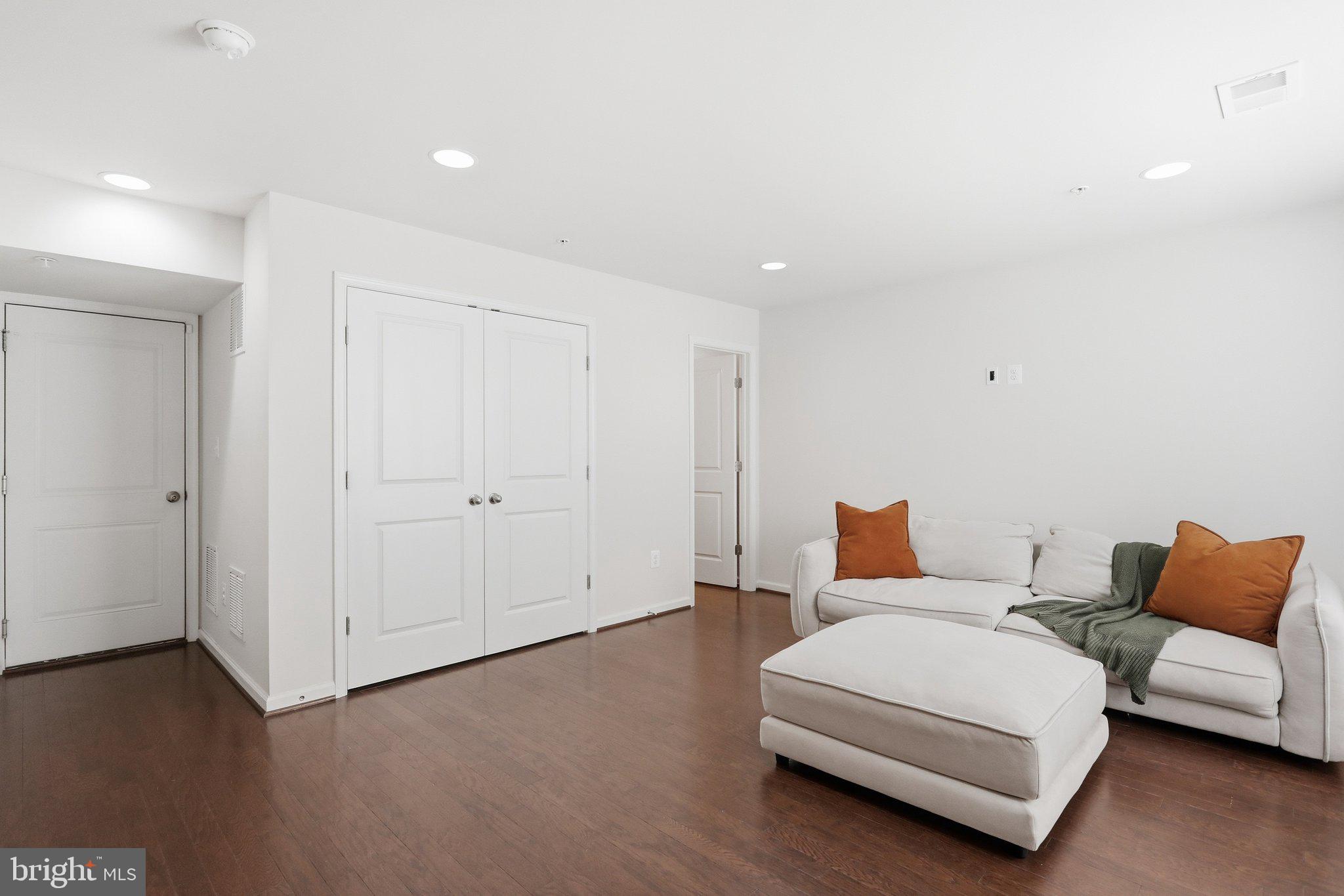 WEST PARK VILLAGE - Residential
