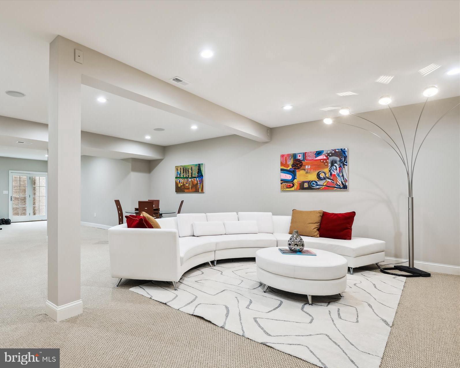 TYSONS CHASE - Residential