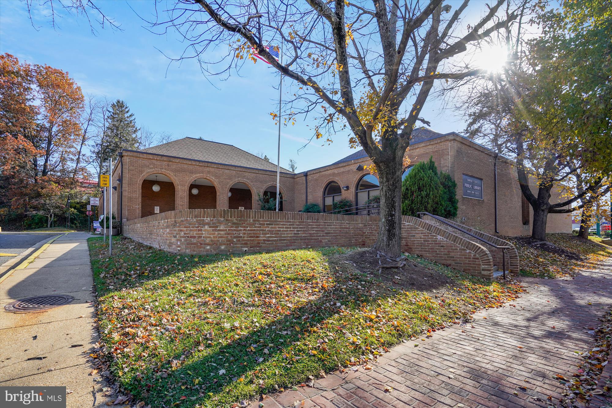 TYSONS CHASE - Residential