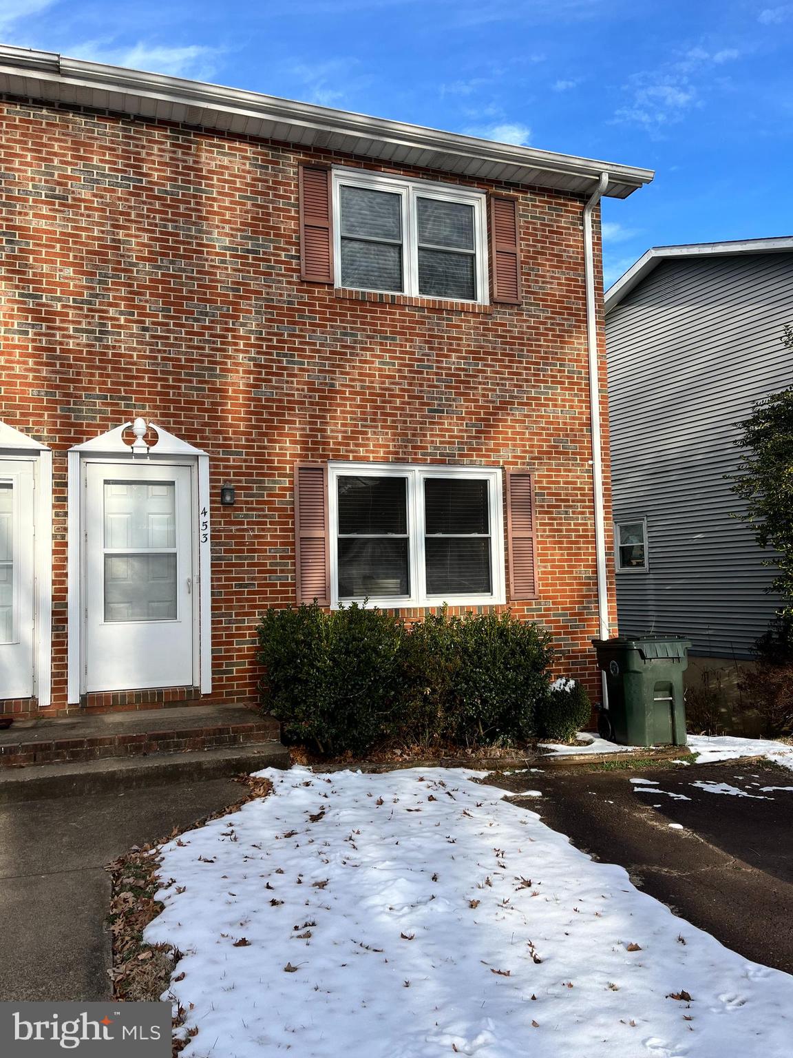 Two bed room town home in the town of Culpeper, just down the street from the hospital