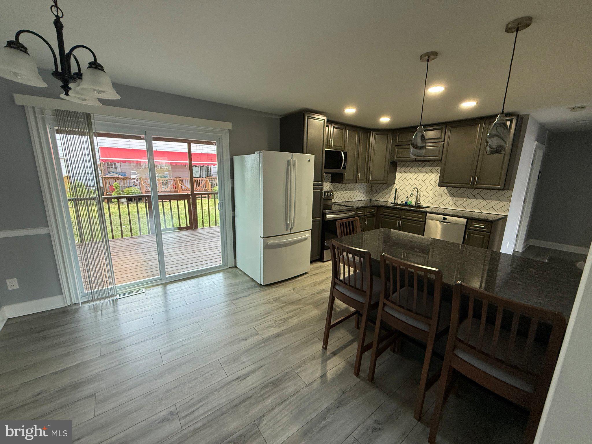 COUNTY DOWNE - Residential