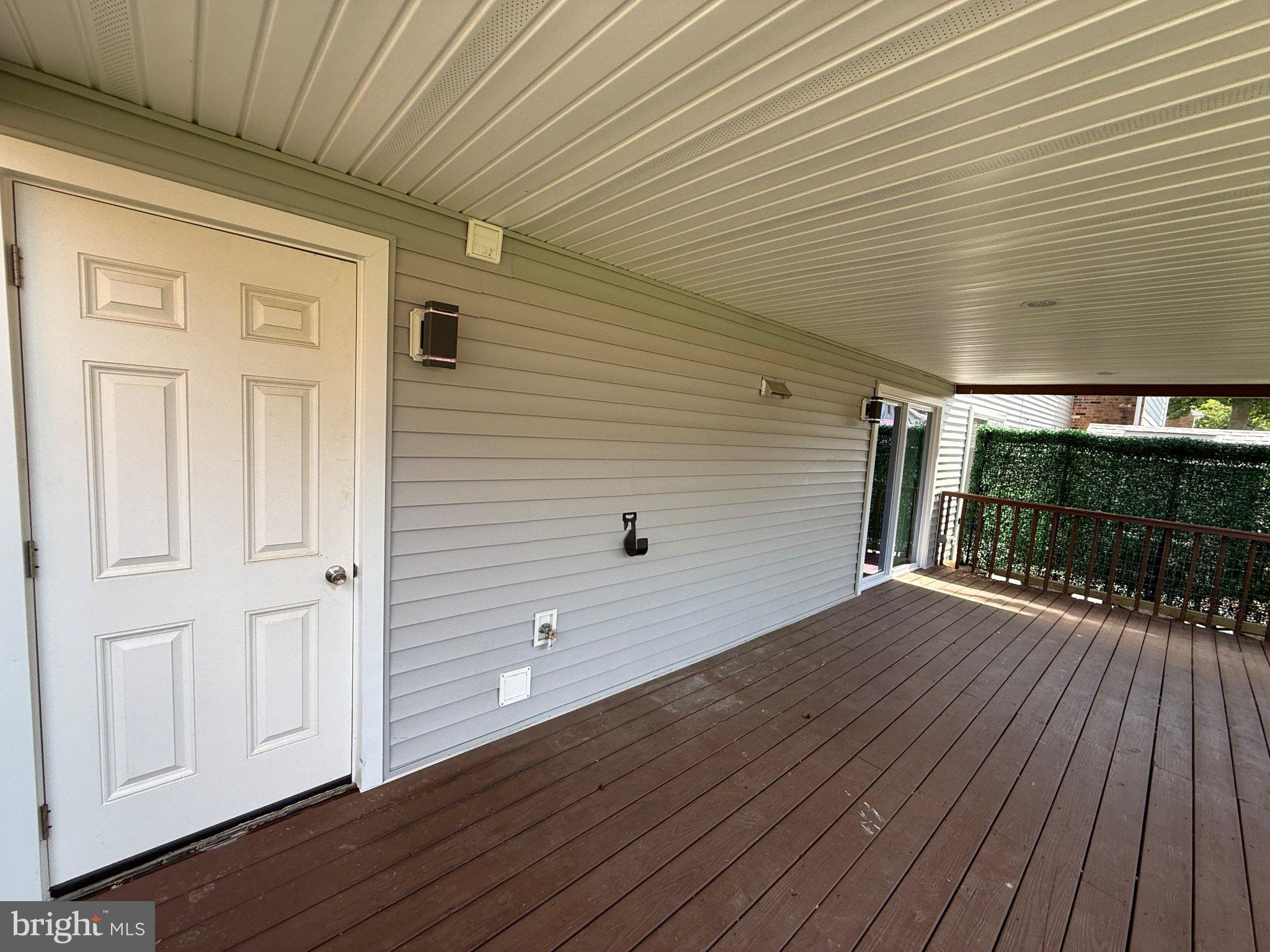 COUNTY DOWNE - Residential