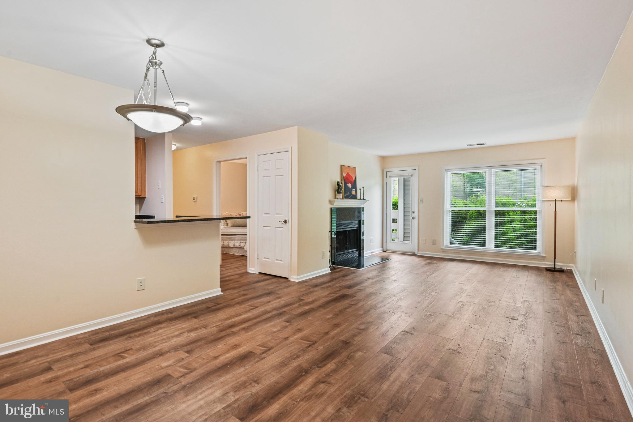 FOUR WINDS AT OAKTON - Residential