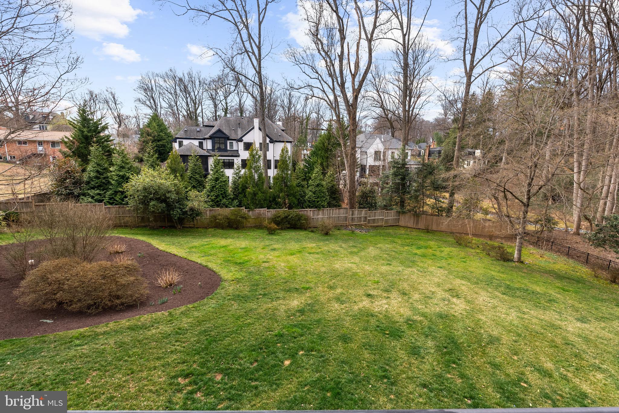RIVER OAKS - Residential