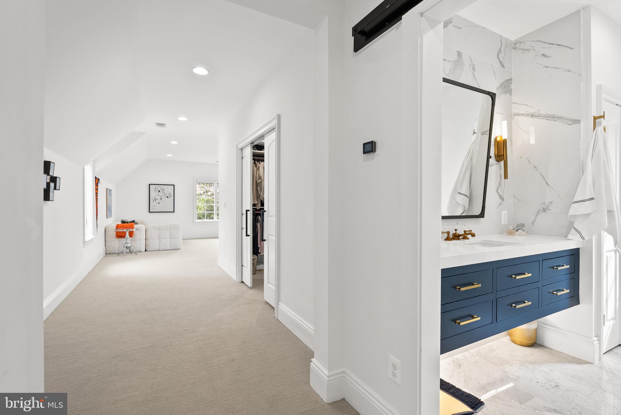 RIVER OAKS - Residential