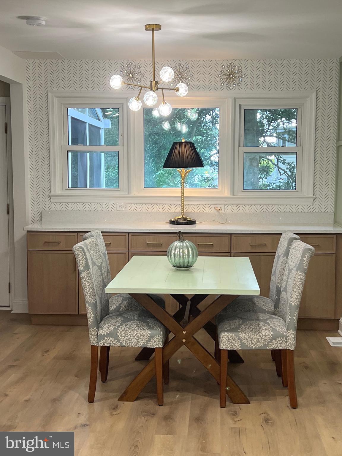 WOODSIDE - Residential
