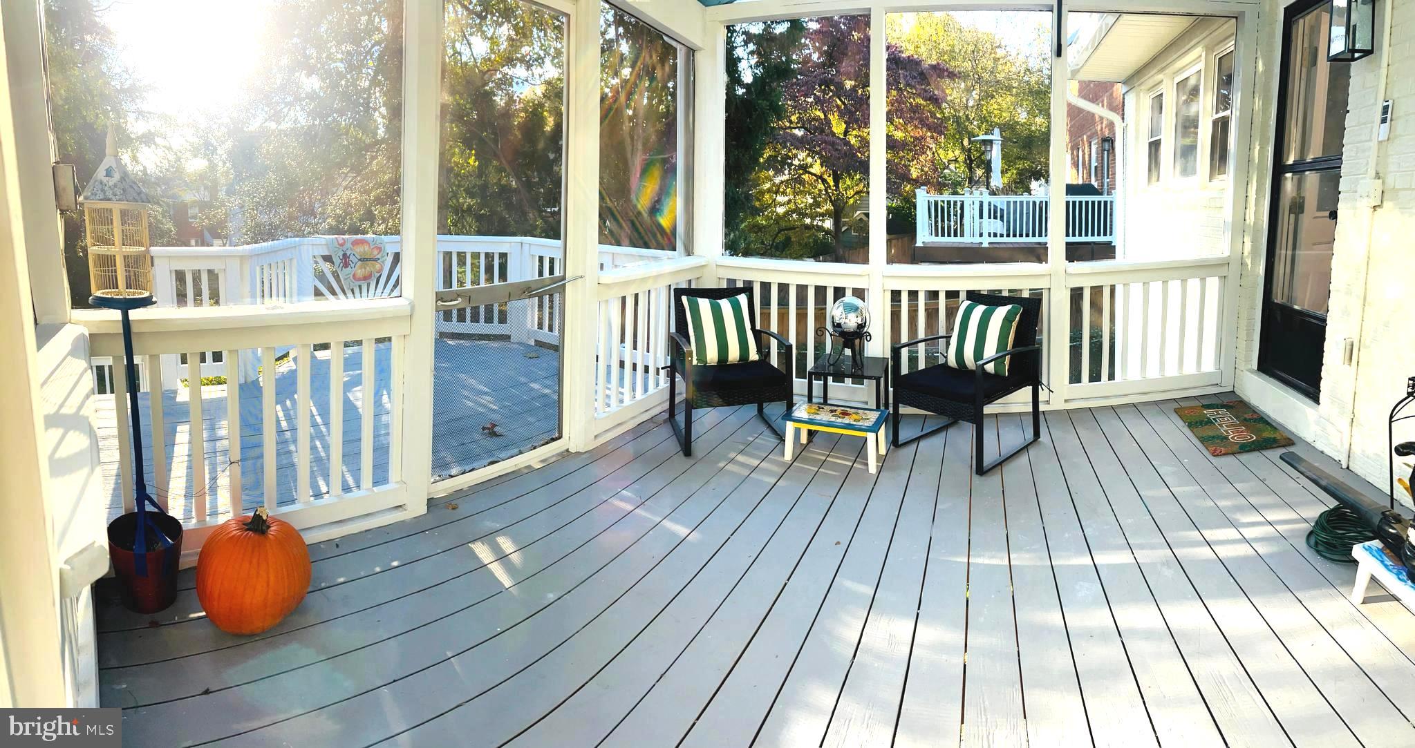WOODSIDE - Residential
