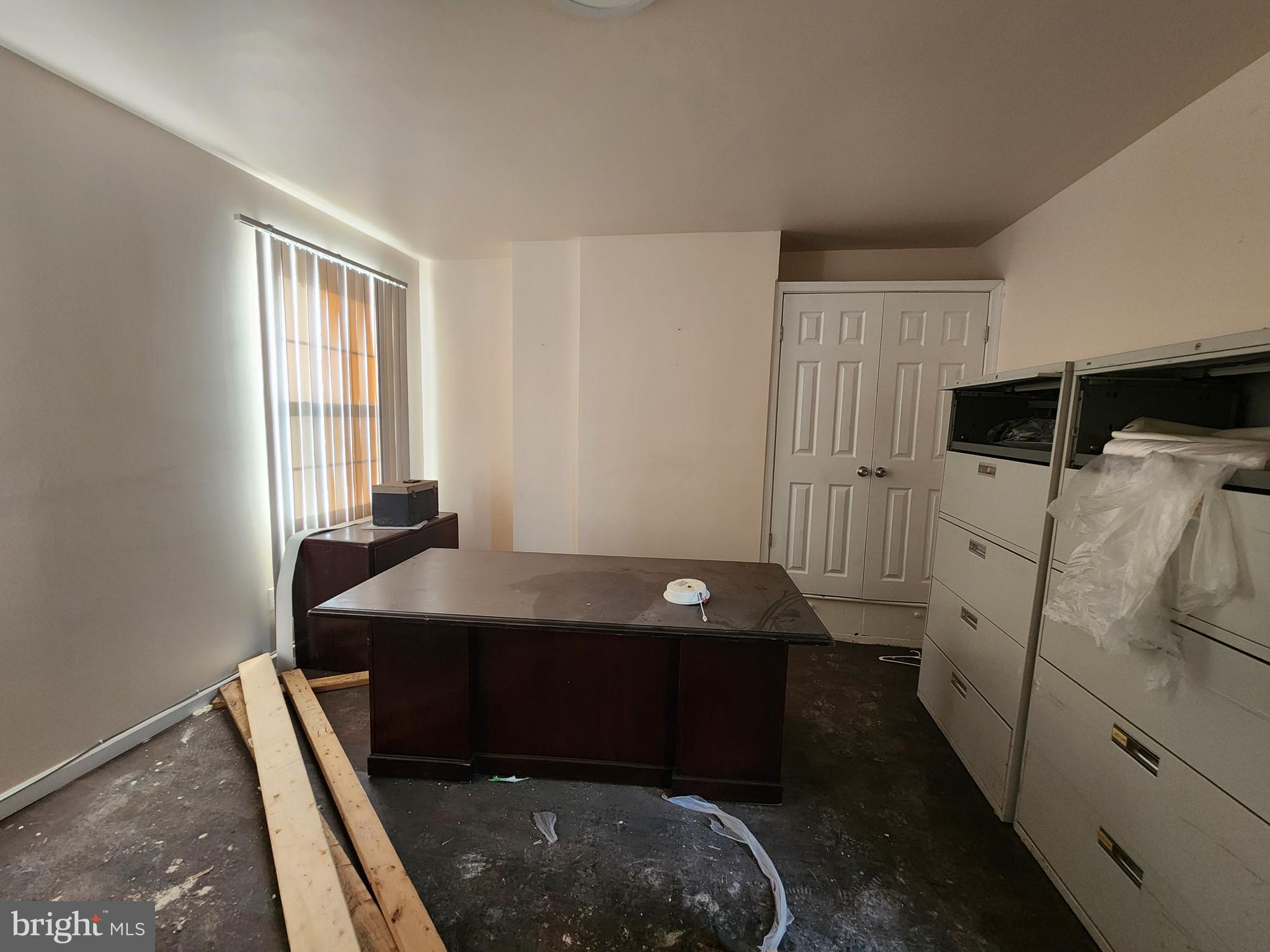 SANDTOWN-WINCHESTER - Commercial Sale