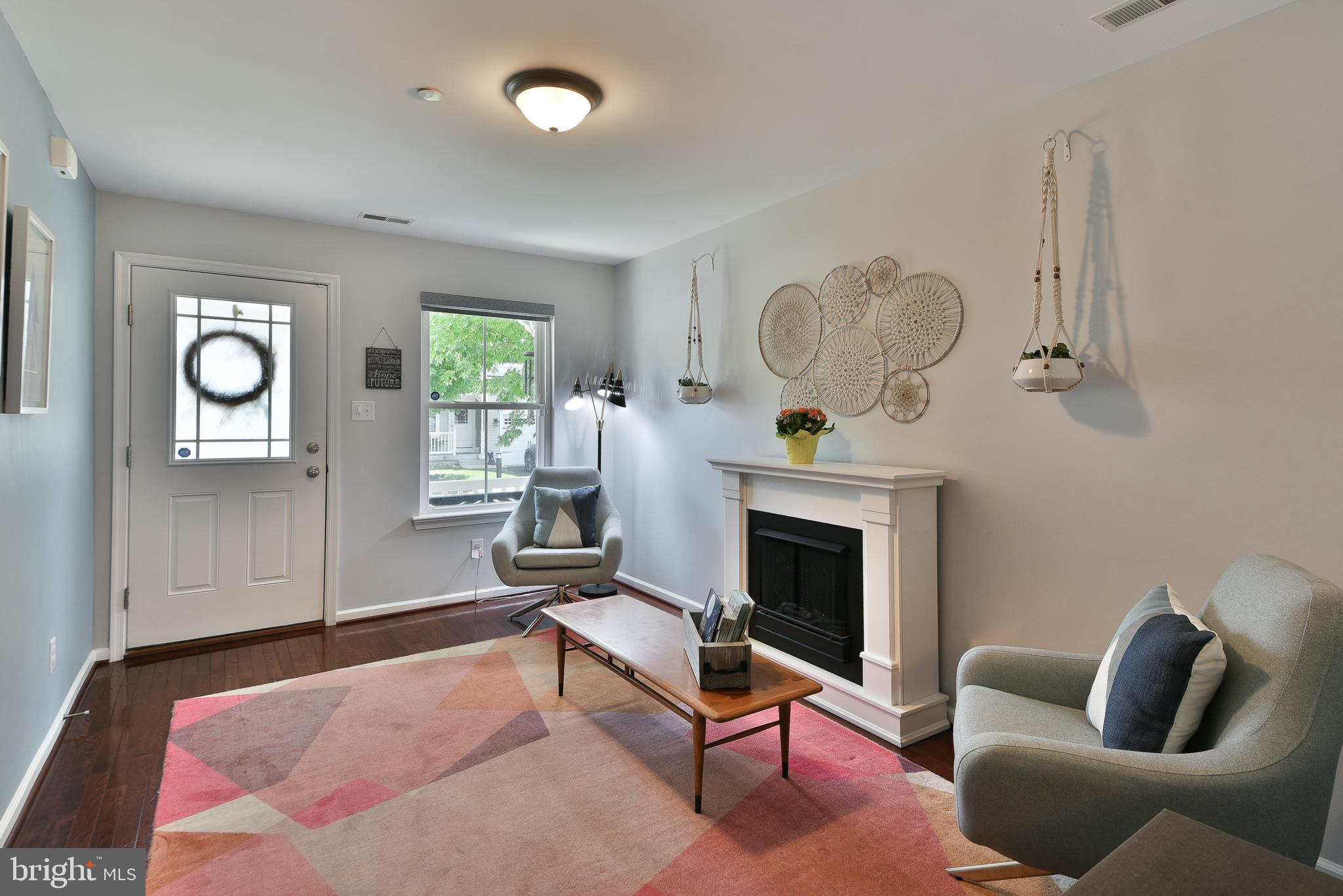 TOWNHOUSES AT CROOKED BILLET - Residential