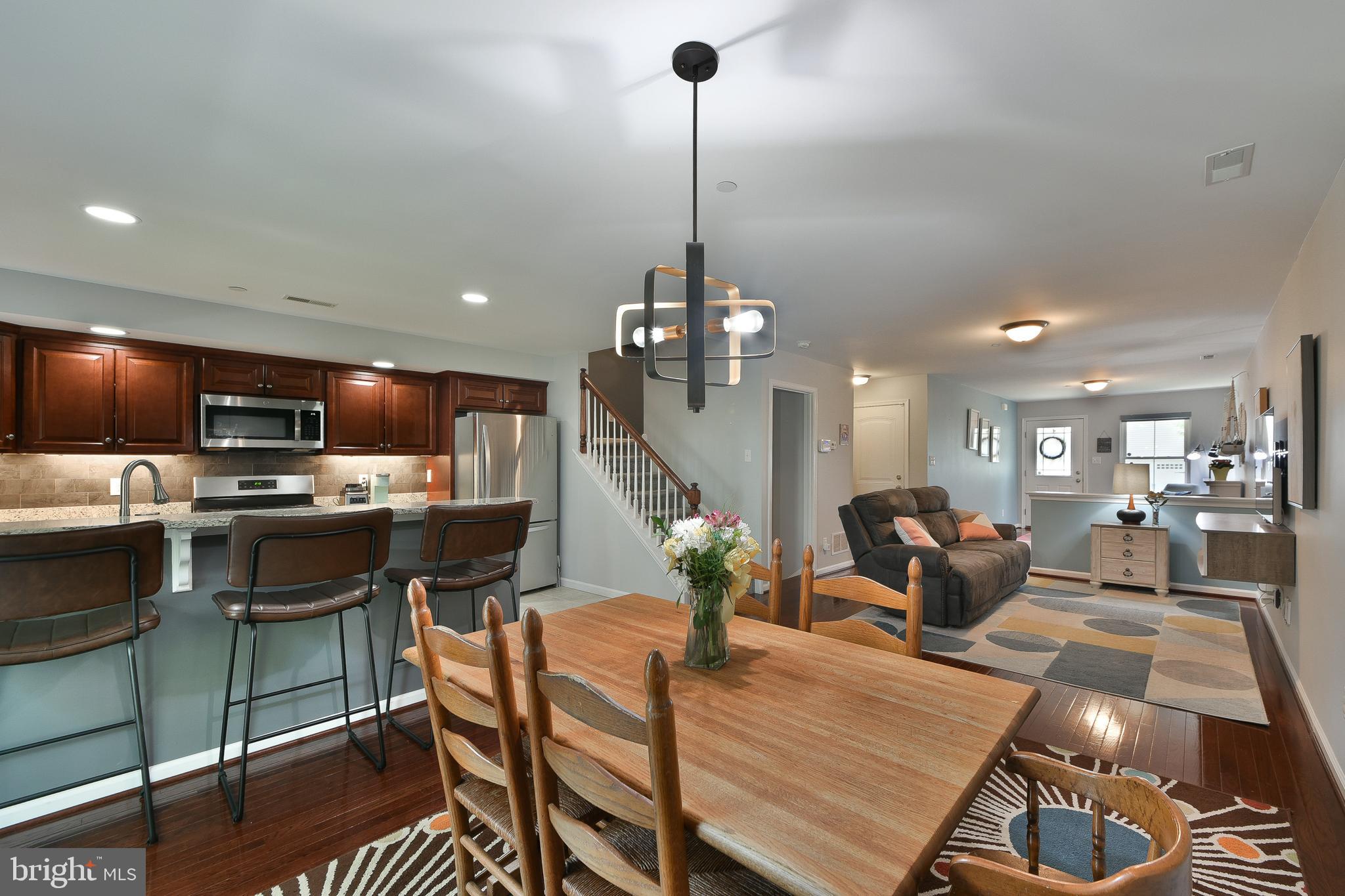TOWNHOUSES AT CROOKED BILLET - Residential