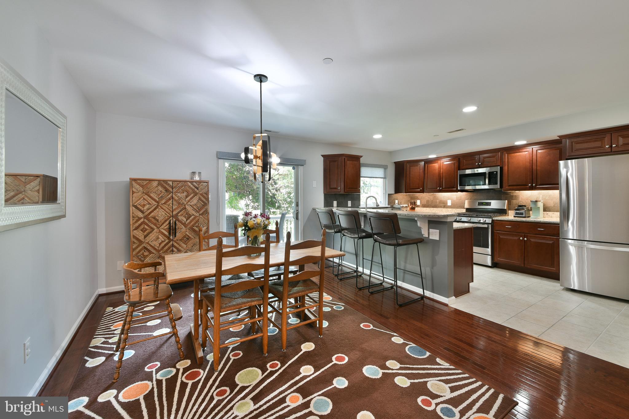 TOWNHOUSES AT CROOKED BILLET - Residential