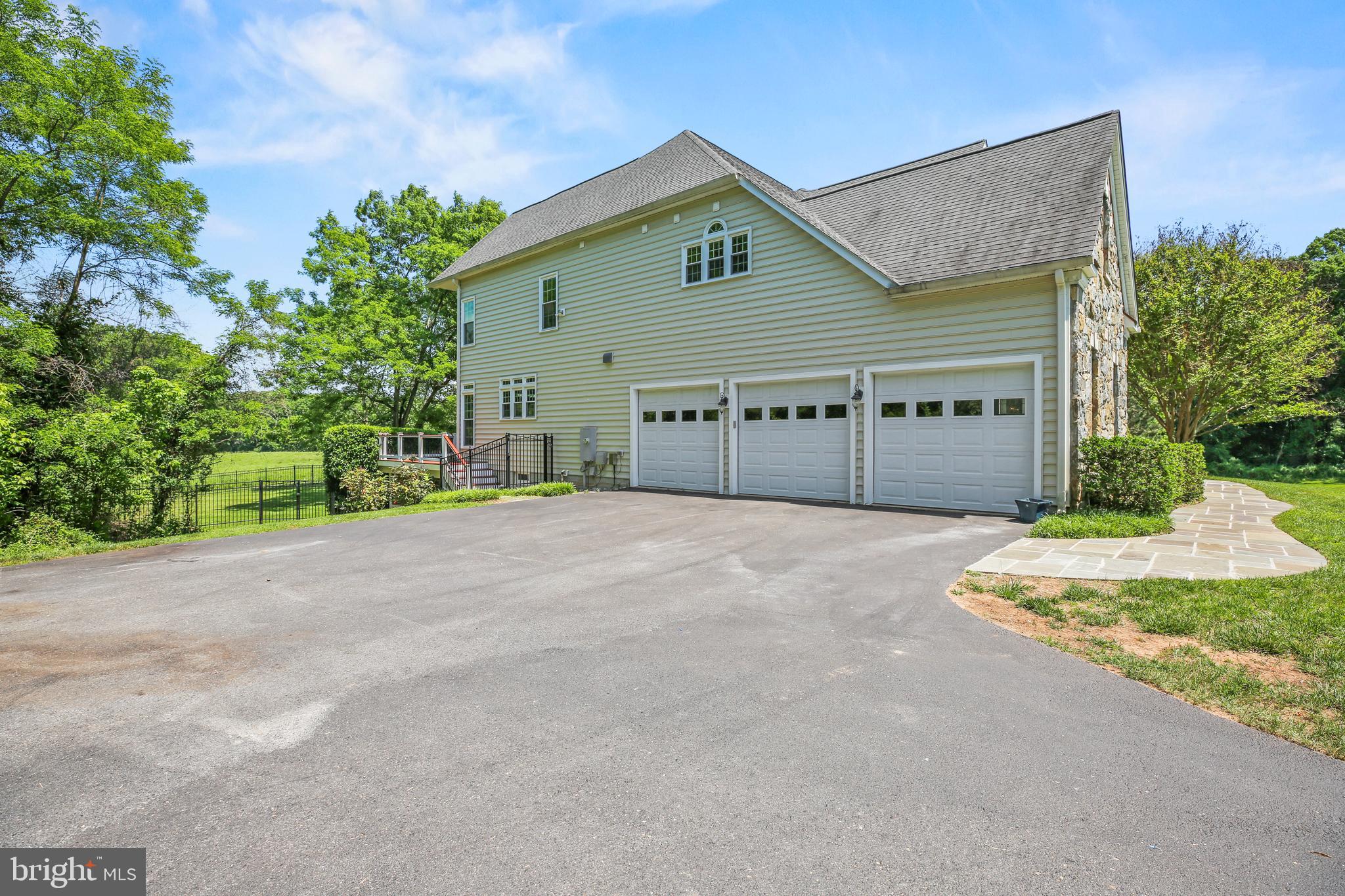 BROOKEFIELD - Residential