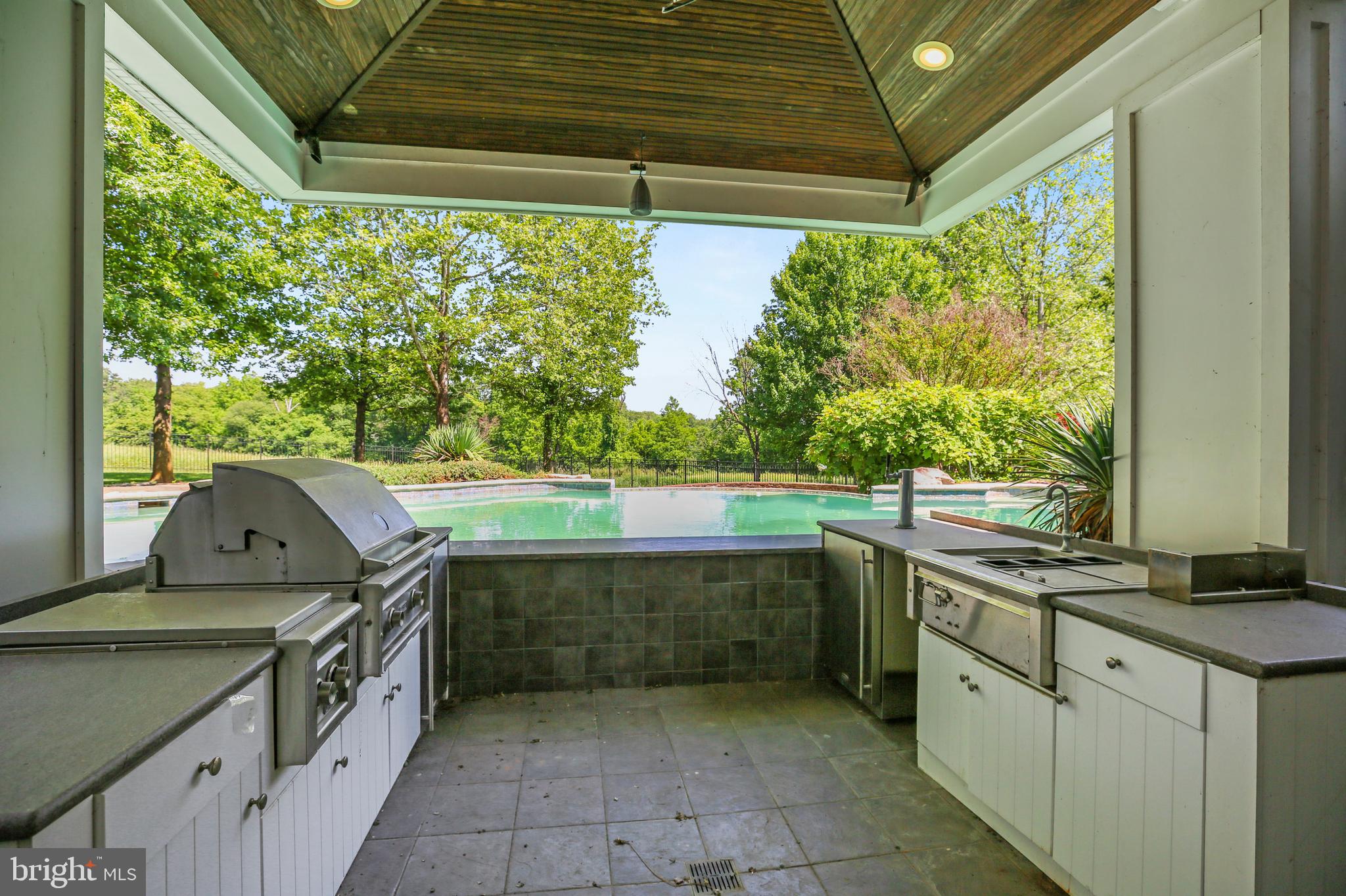 BROOKEFIELD - Residential