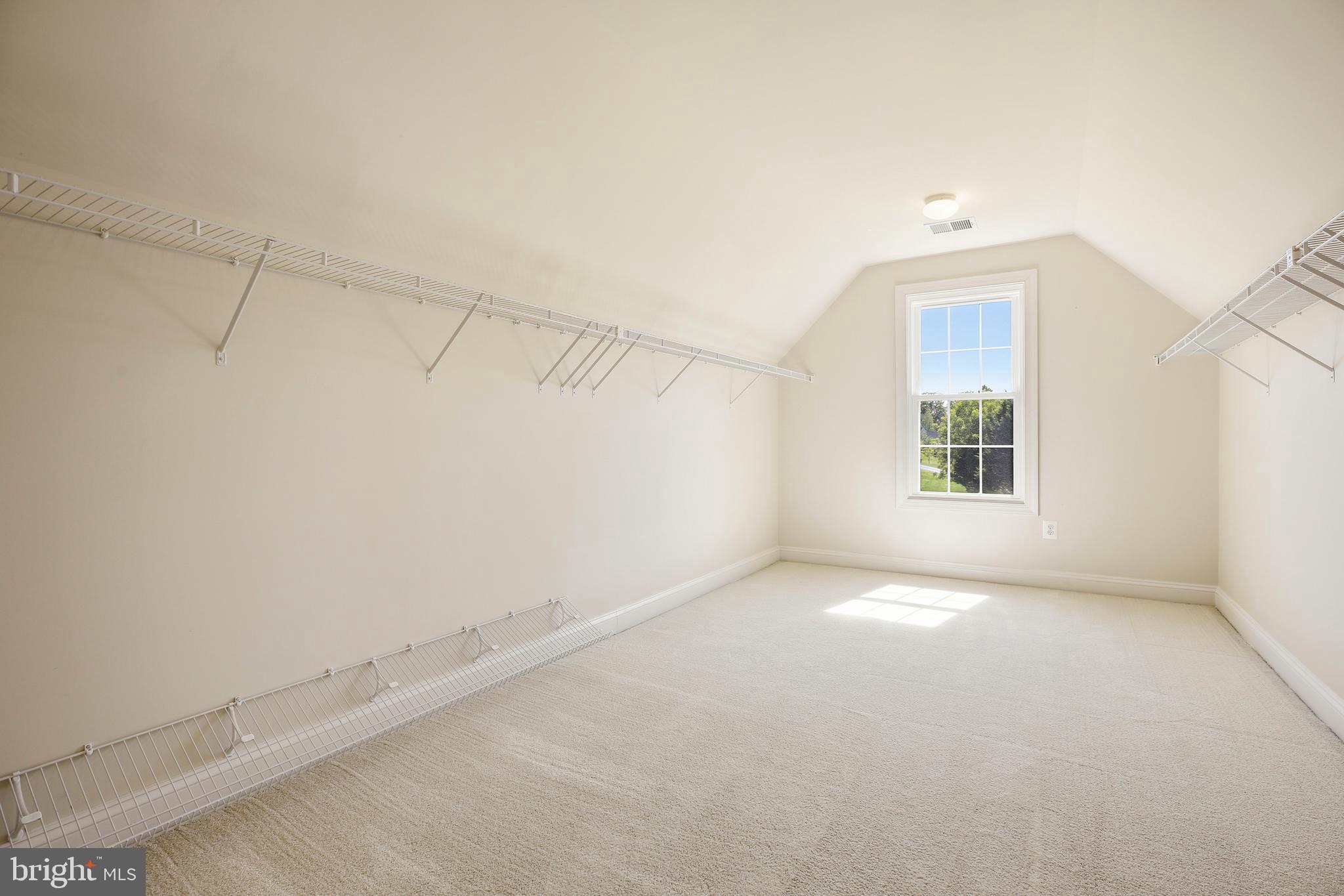 BROOKEFIELD - Residential